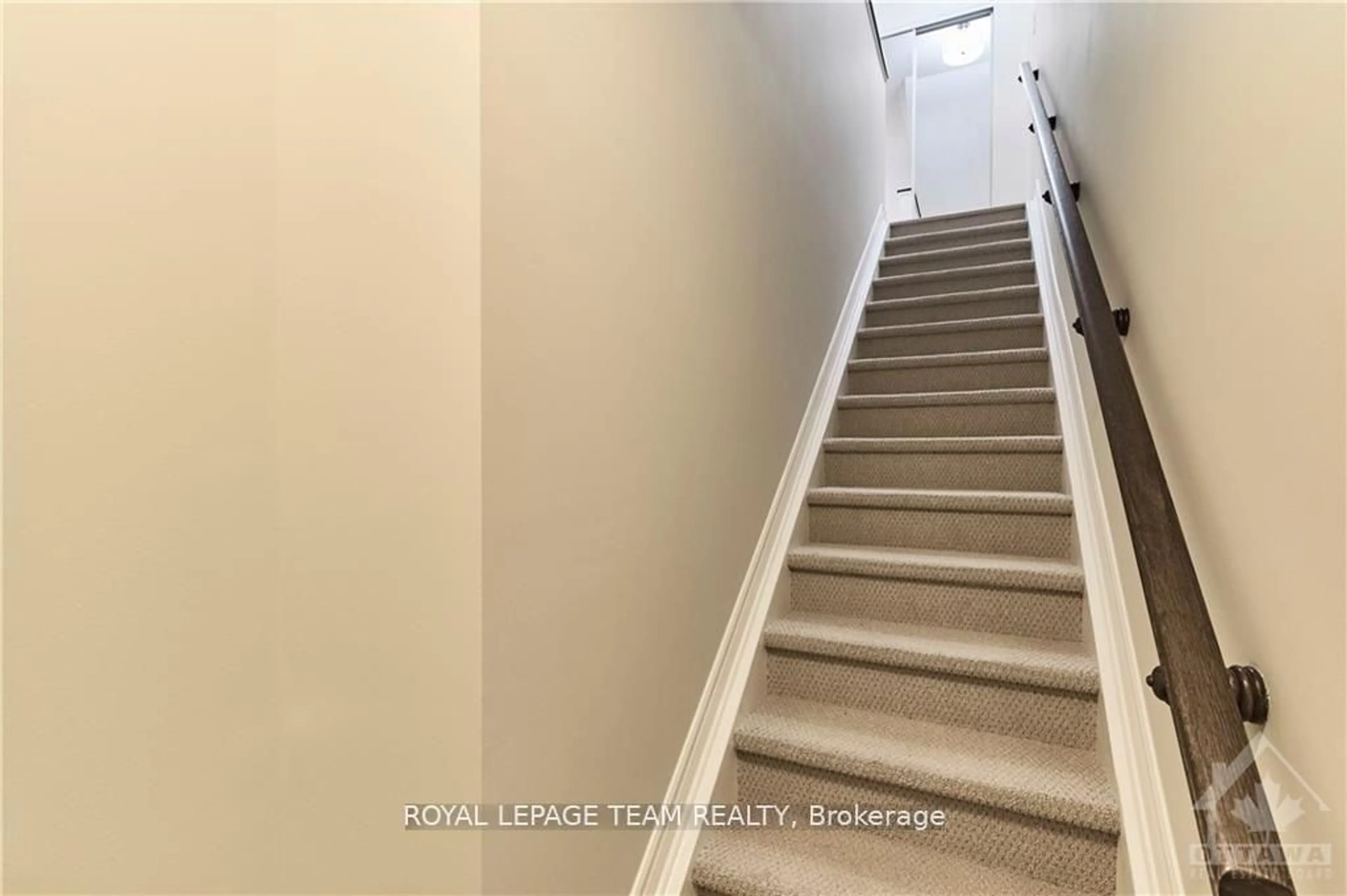 Stairs for 630 Danaca Private, Ottawa Ontario K1K 2V7
