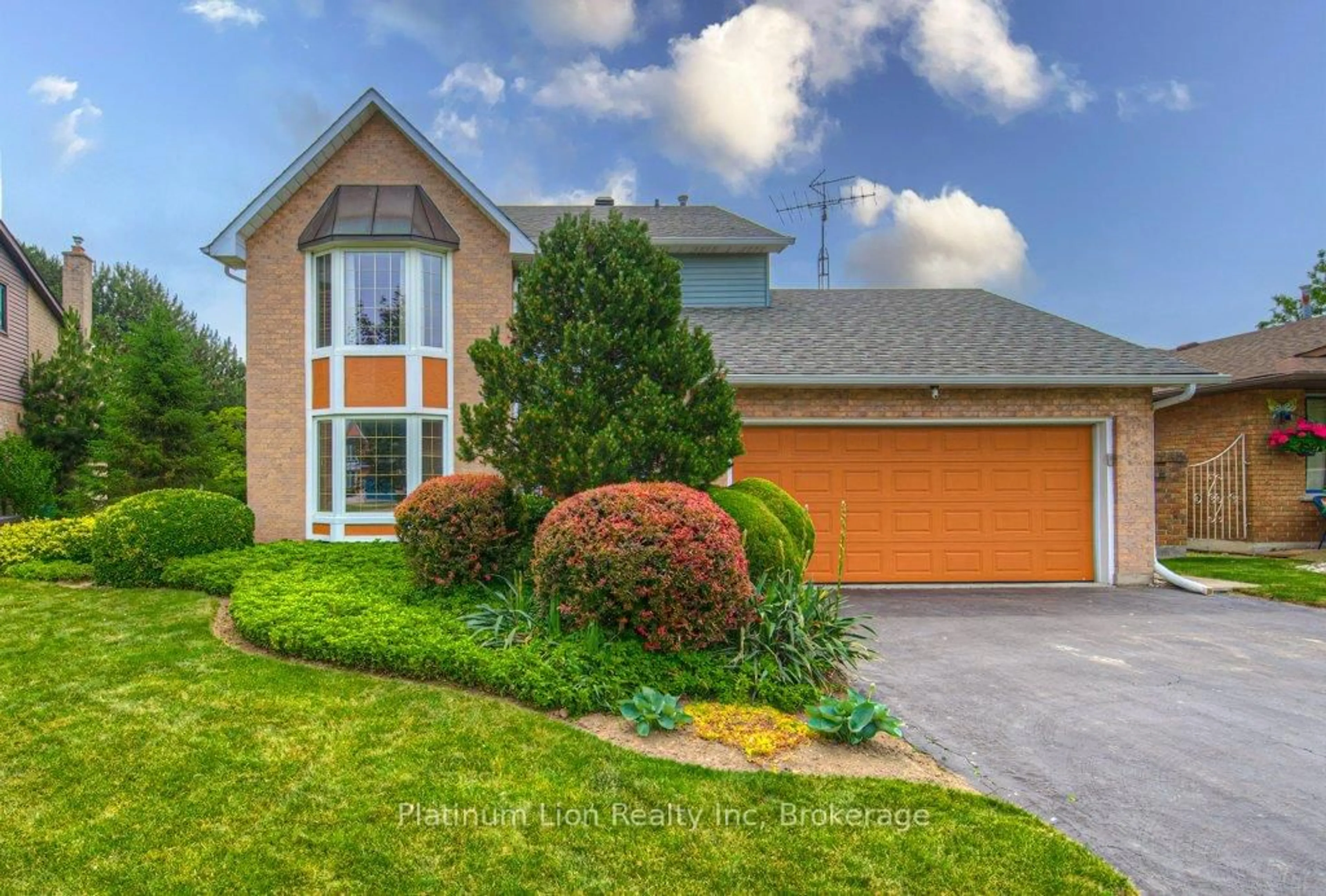 Home with brick exterior material, street for 38 Oceanic Dr, Hamilton Ontario L8E 4H5