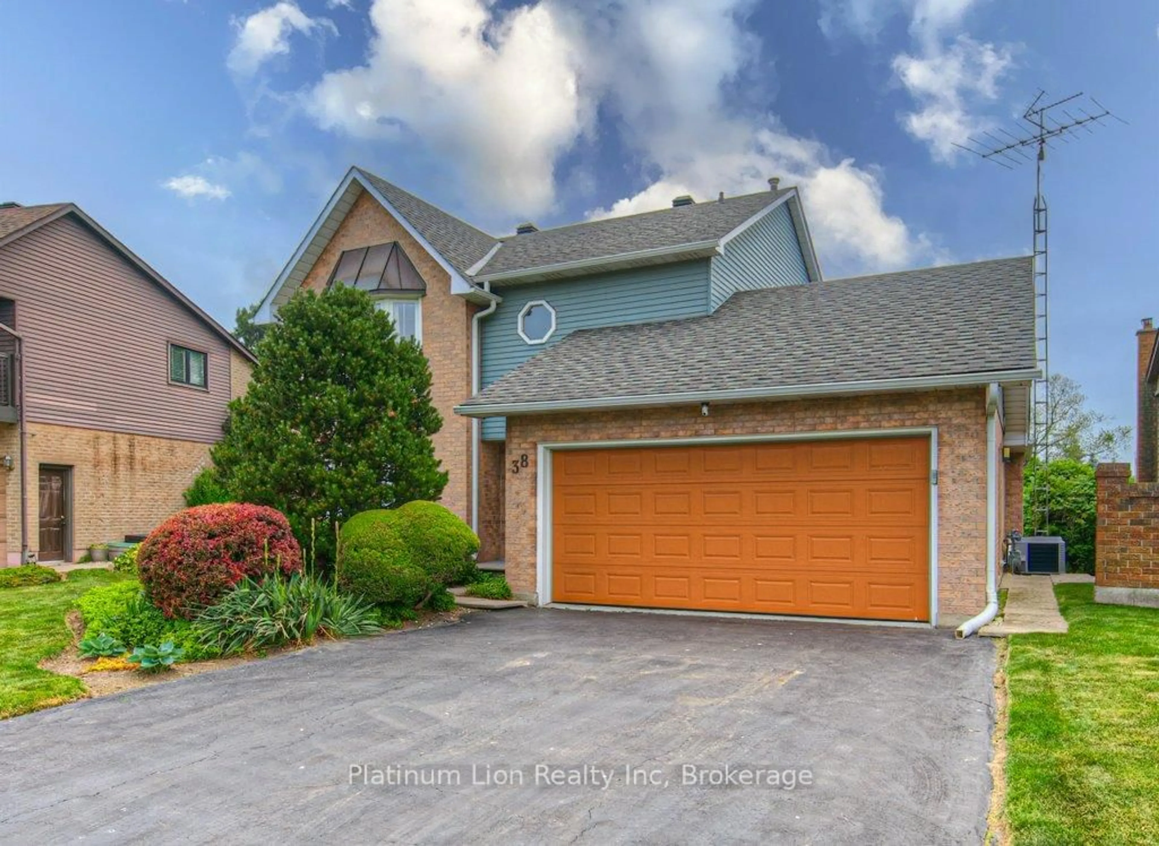 Unknown for 38 Oceanic Dr, Hamilton Ontario L8E 4H5