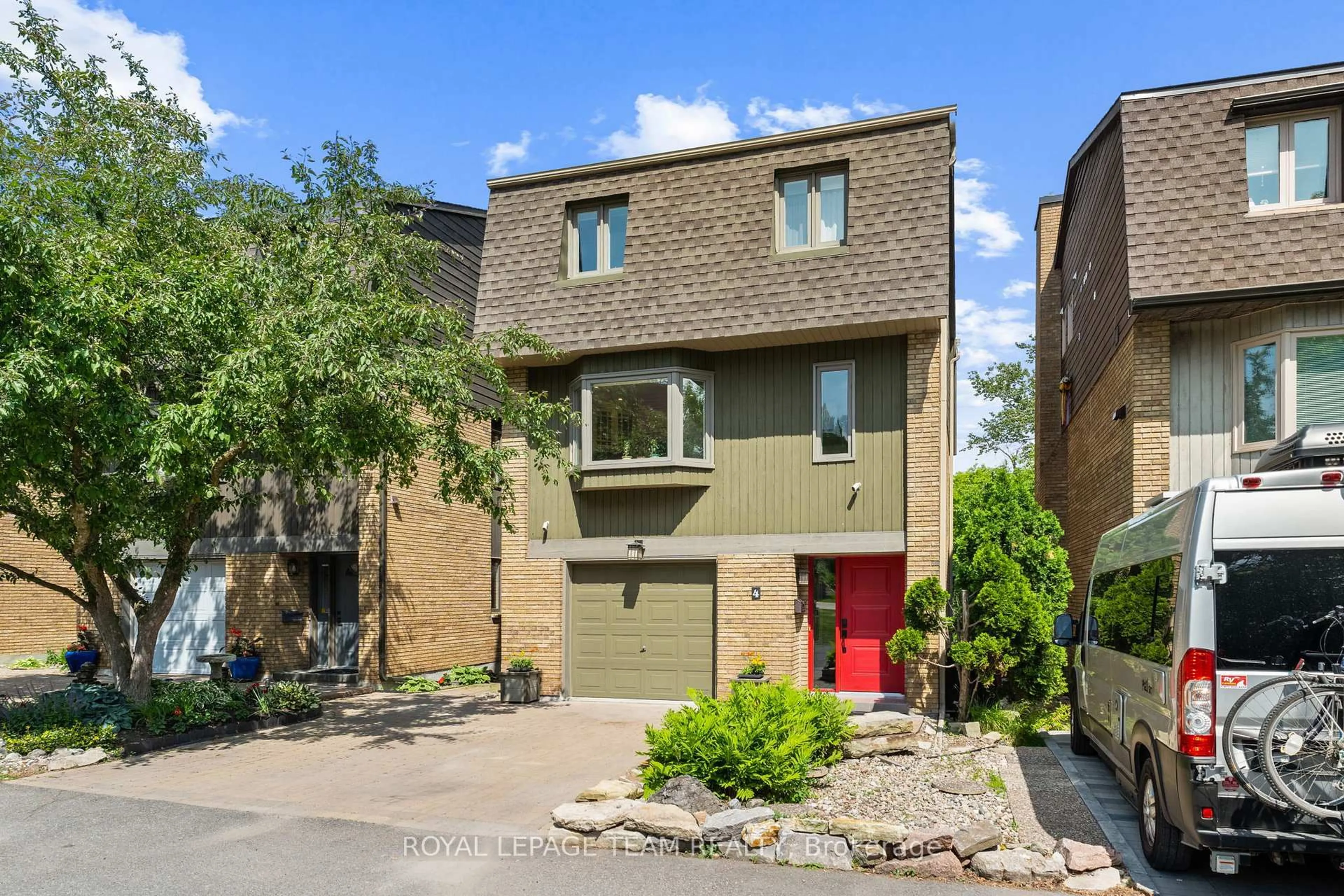 Home with brick exterior material, street for 1011 Prince Of Wales Dr #4, Ottawa Ontario K2C 3K1