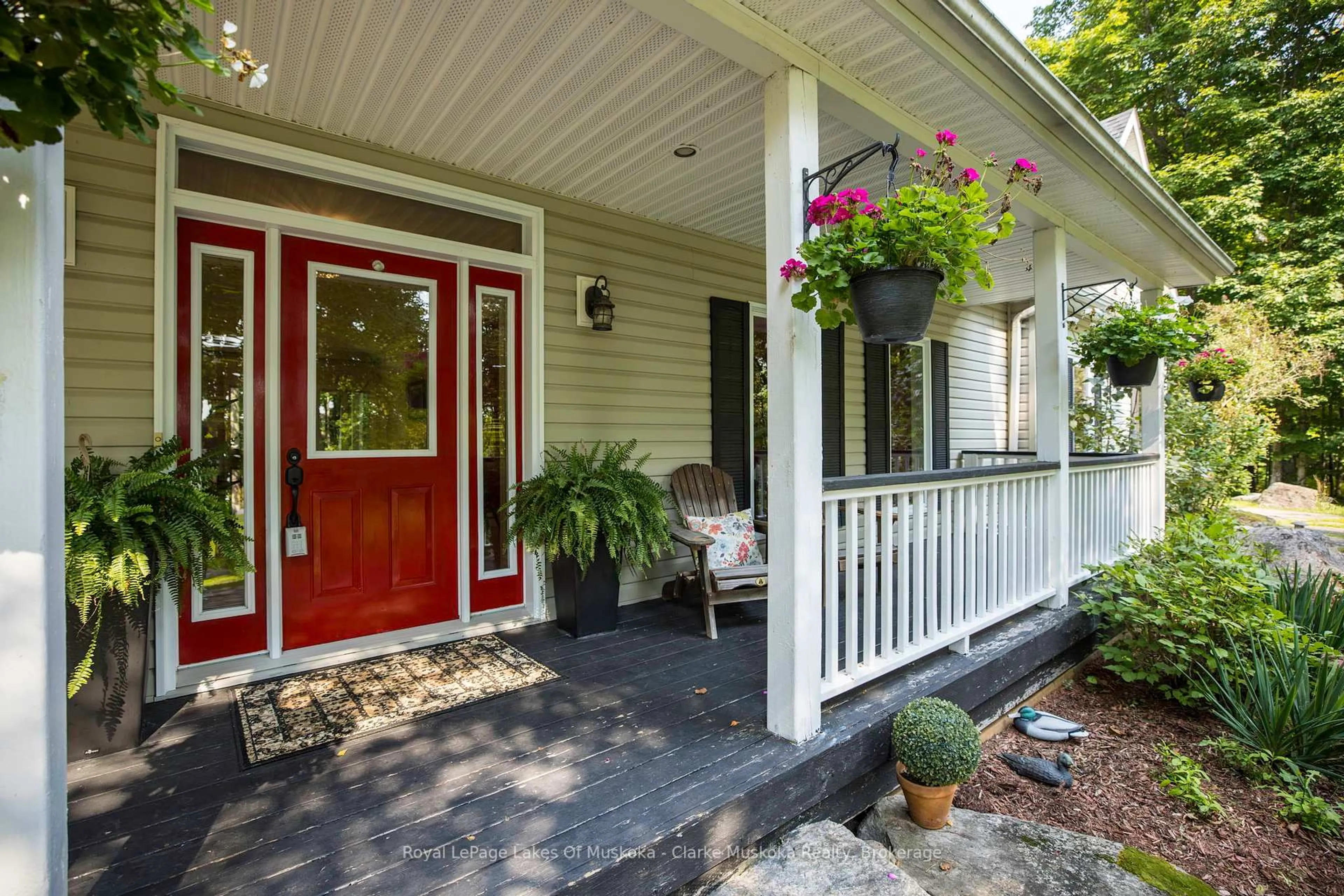 Indoor entryway for 1259 GOLF COURSE Rd, Lake of Bays Ontario P1H 2J6