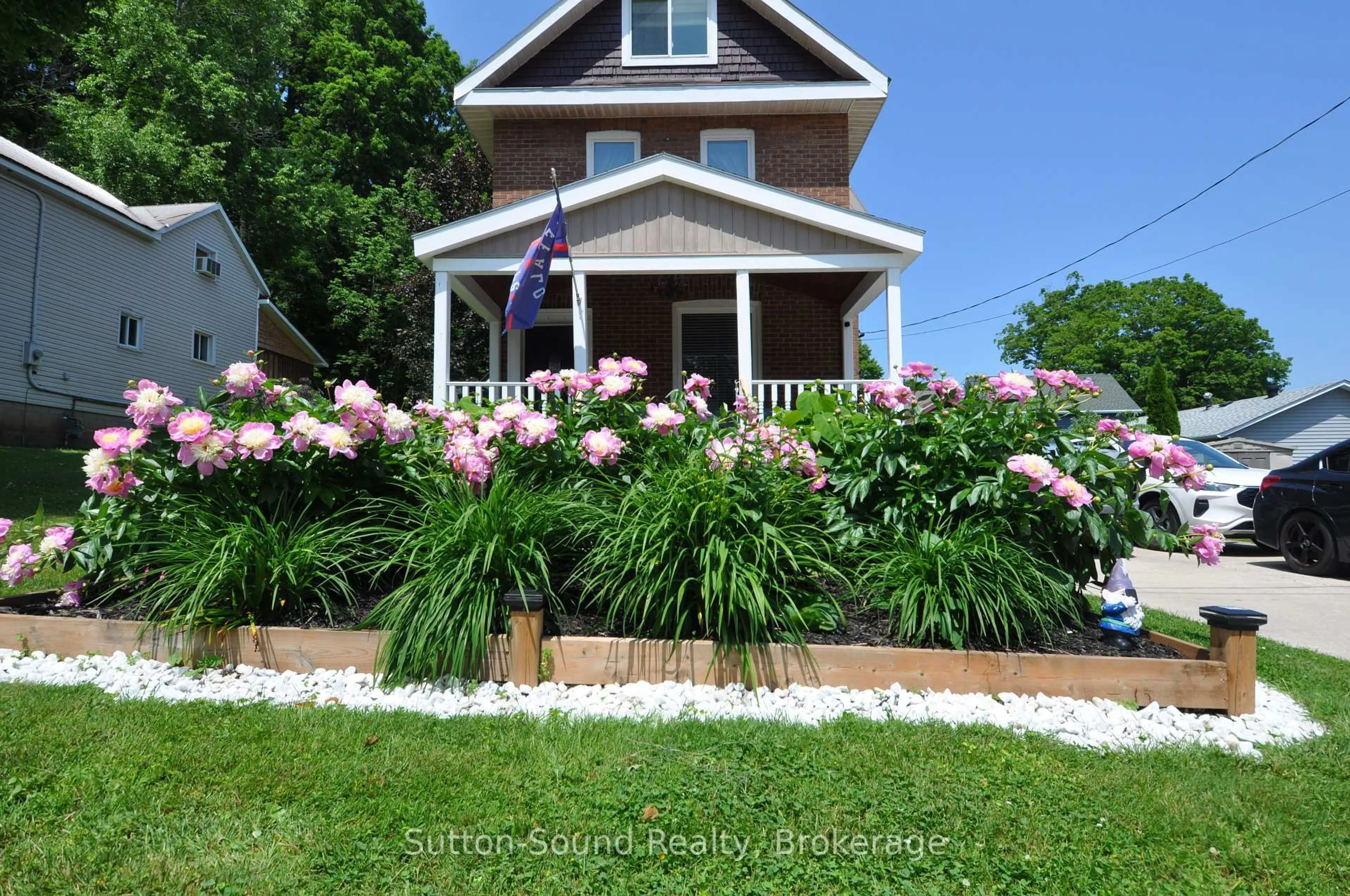 Unknown for 534 17th St, Owen Sound Ontario N4K 4B7