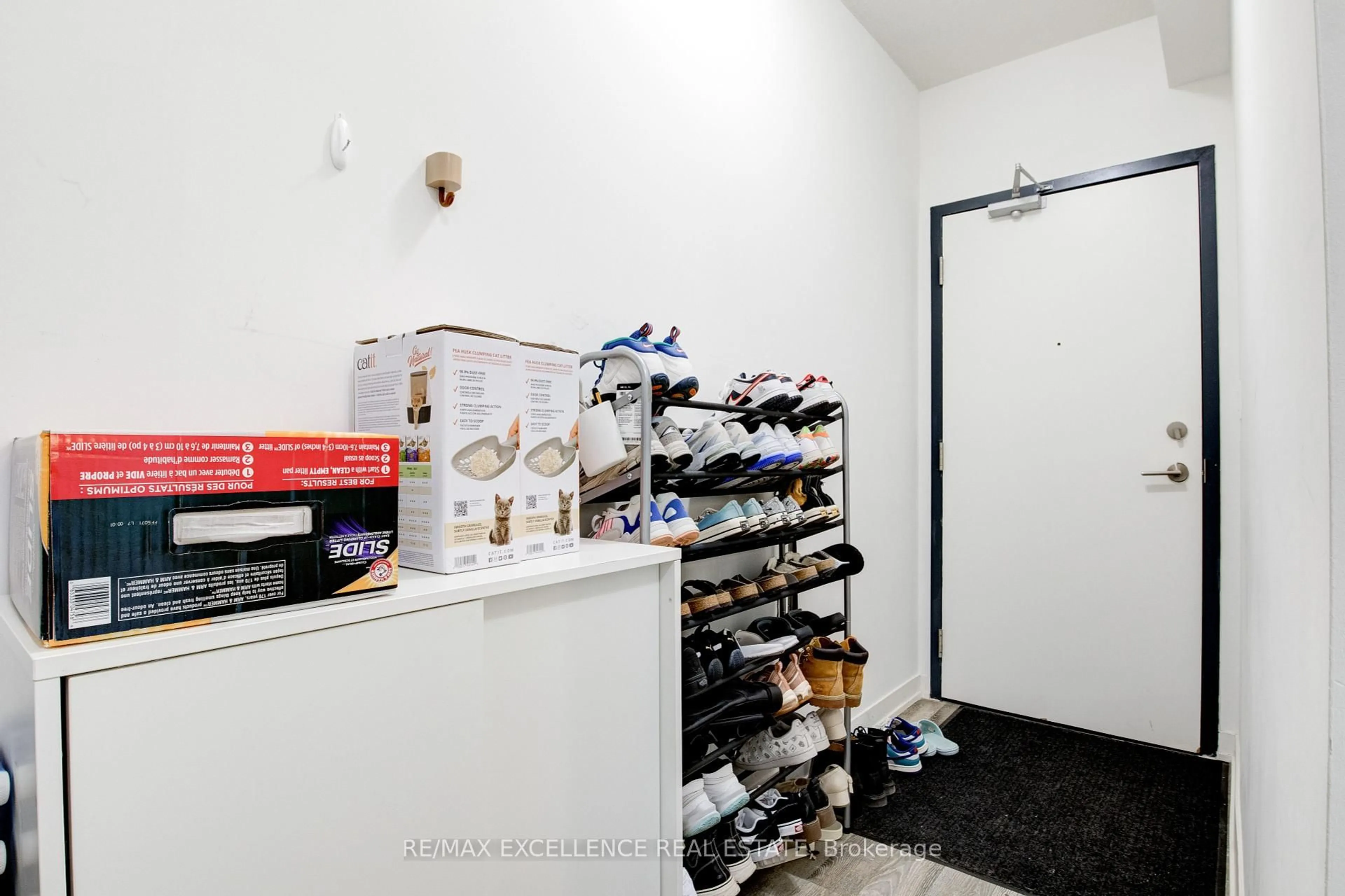 Unknown for 128 King St #1402, Waterloo Ontario N2J 0E9
