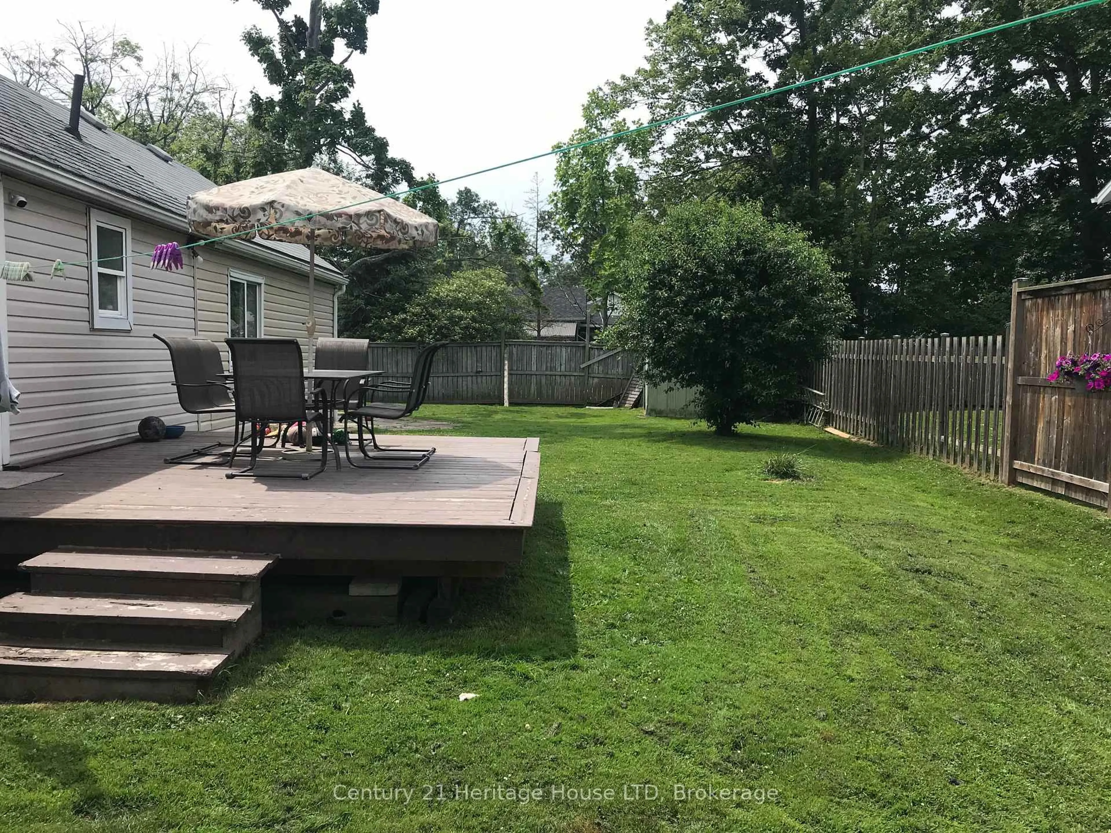 Patio, unknown for 223 Bernard Ave, Fort Erie Ontario L0S 1N0