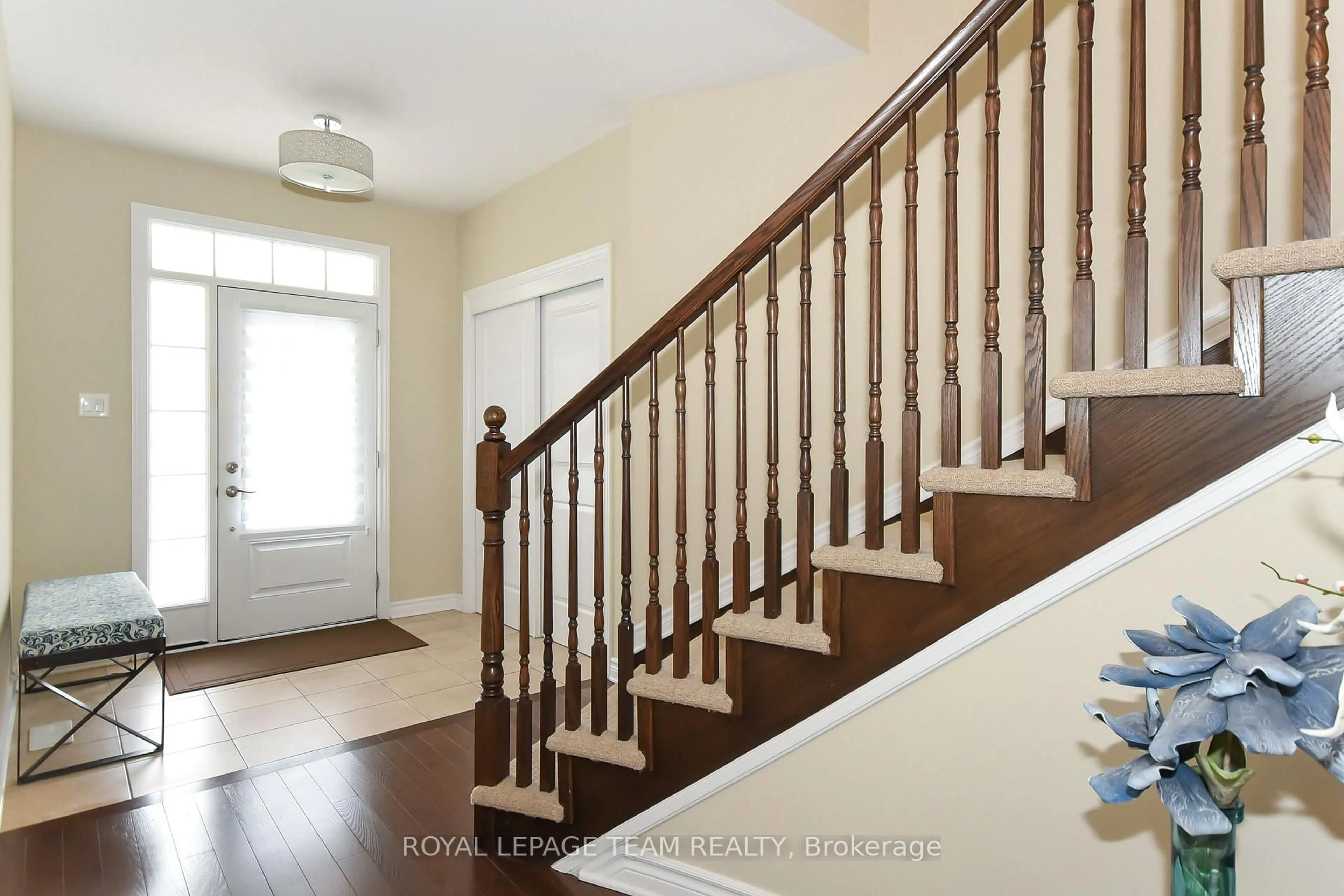 Unknown for 3519 Woodroffe Ave, Ottawa Ontario K2G 7A7