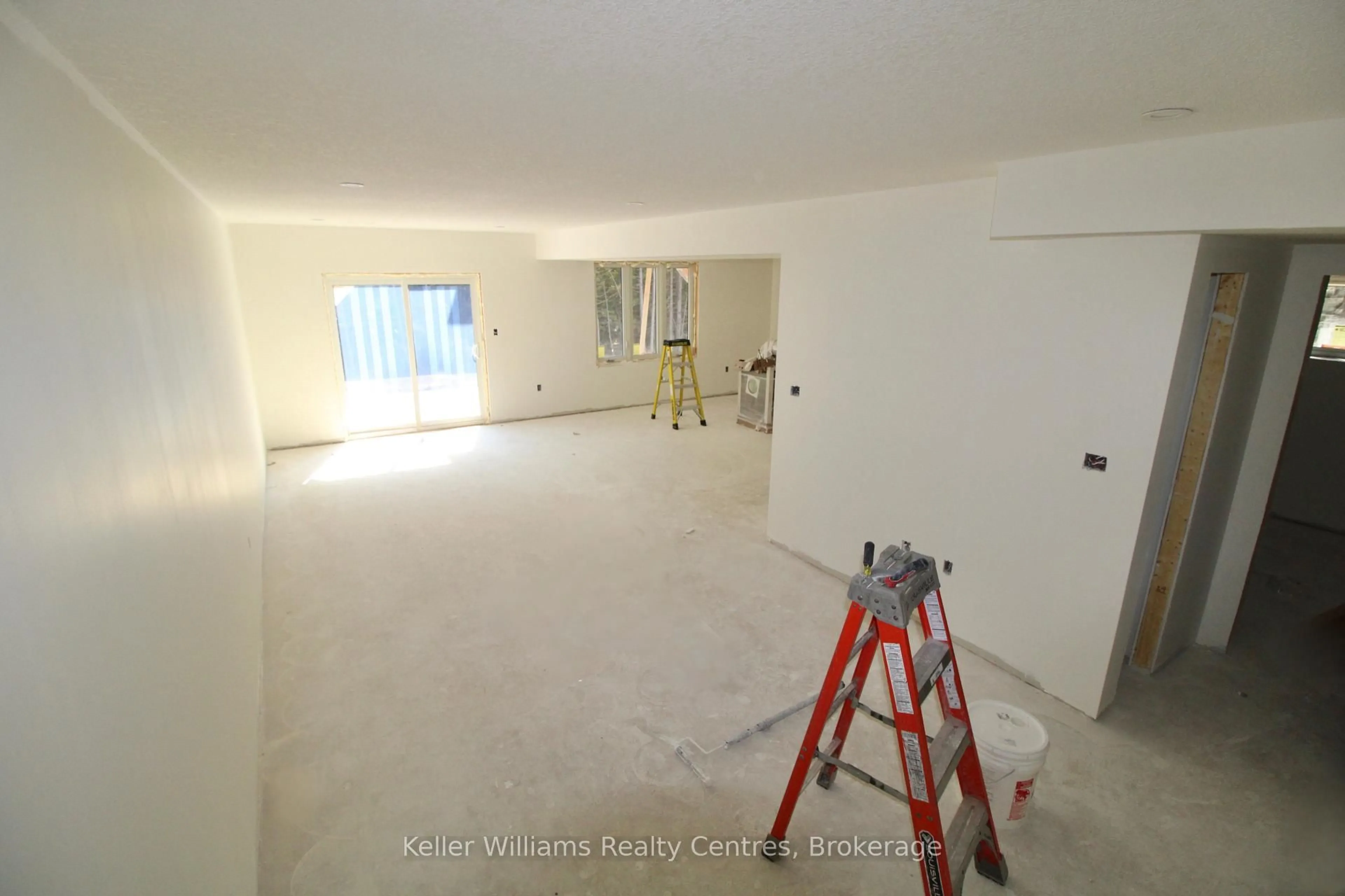 A pic of a room for 616 25TH Ave, Hanover Ontario N4N 3B8