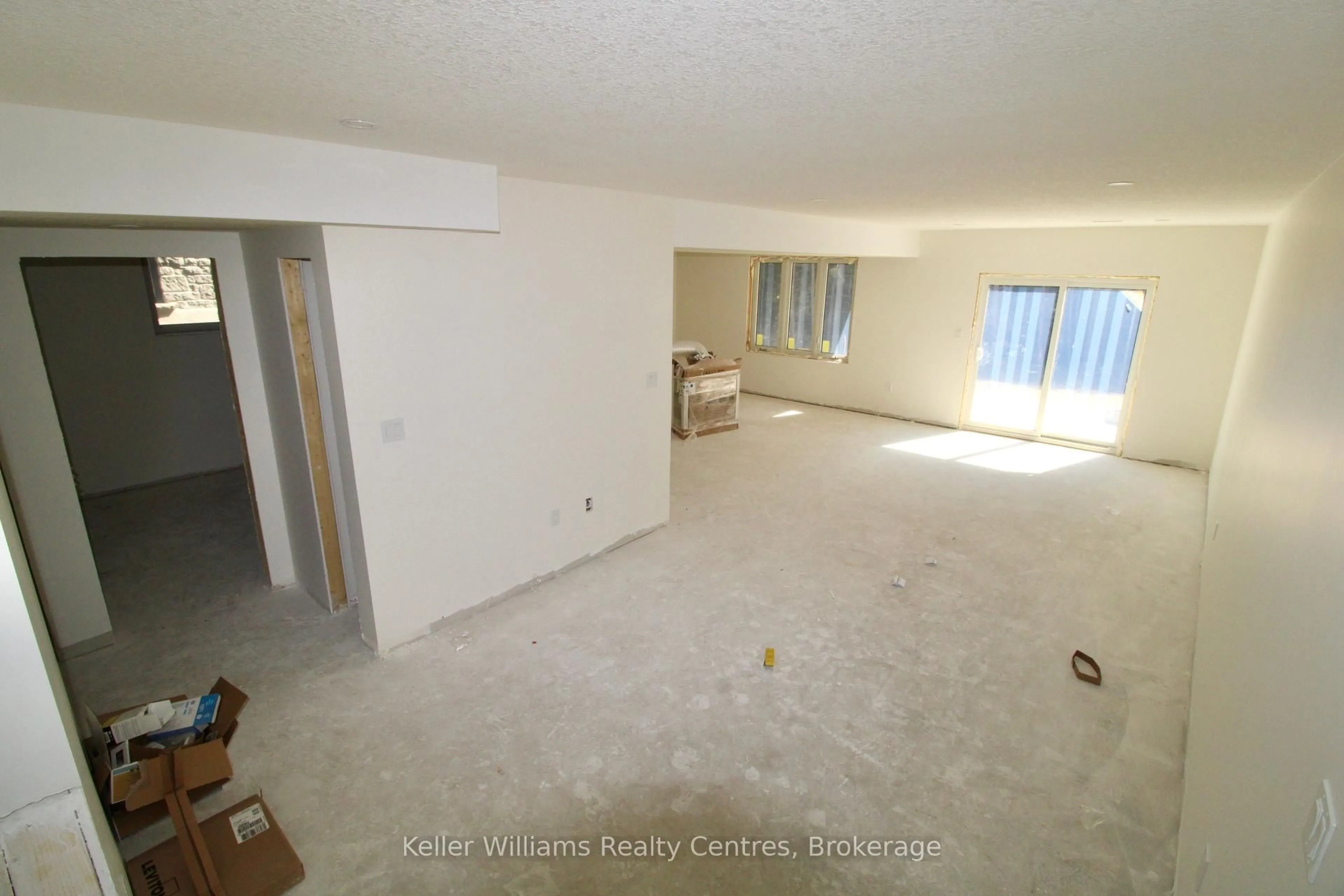 A pic of a room for 616 25TH Ave, Hanover Ontario N4N 3B8