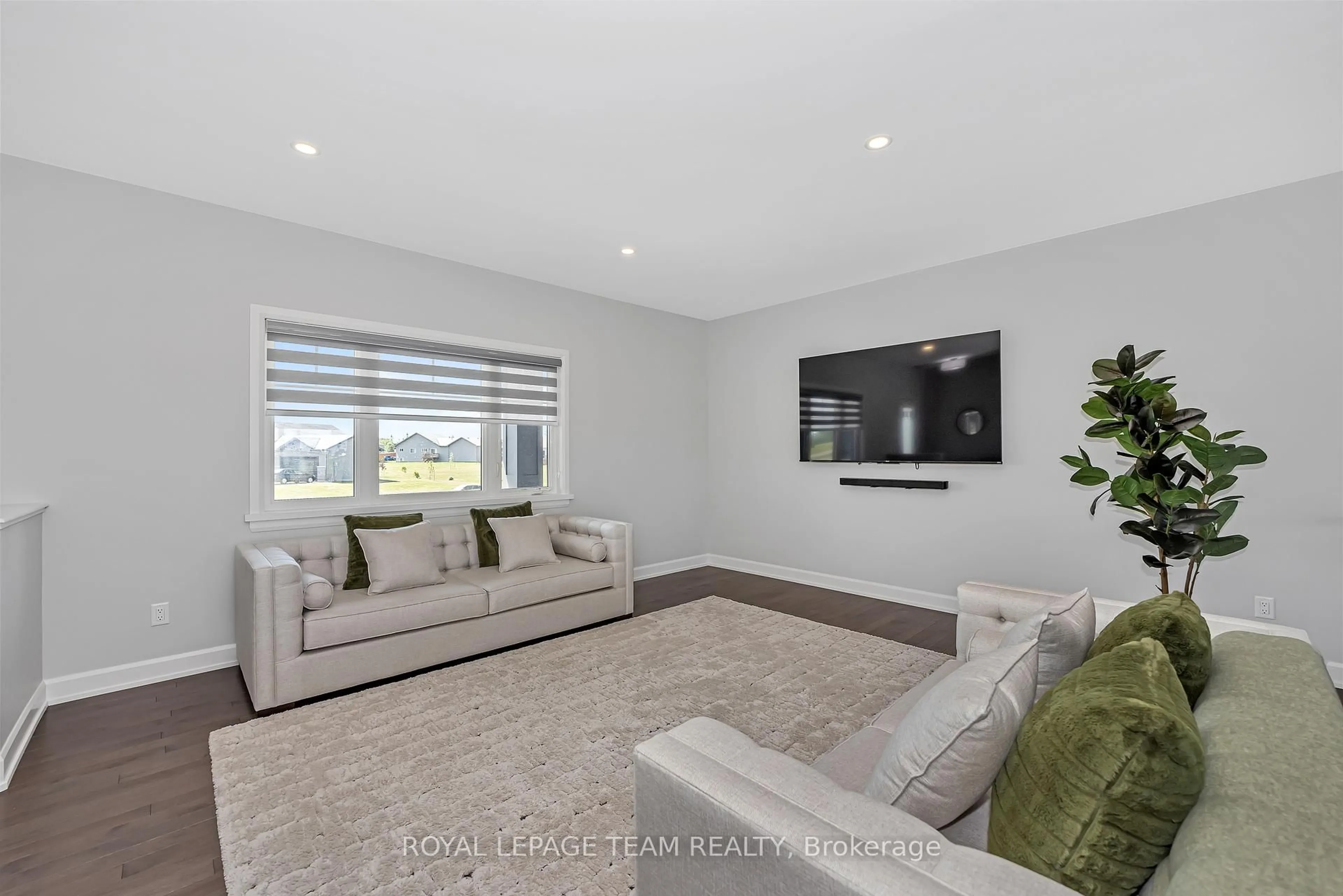 Living room with furniture, unknown for 17 Isobel McEwan St, Arnprior Ontario K7S 3G8