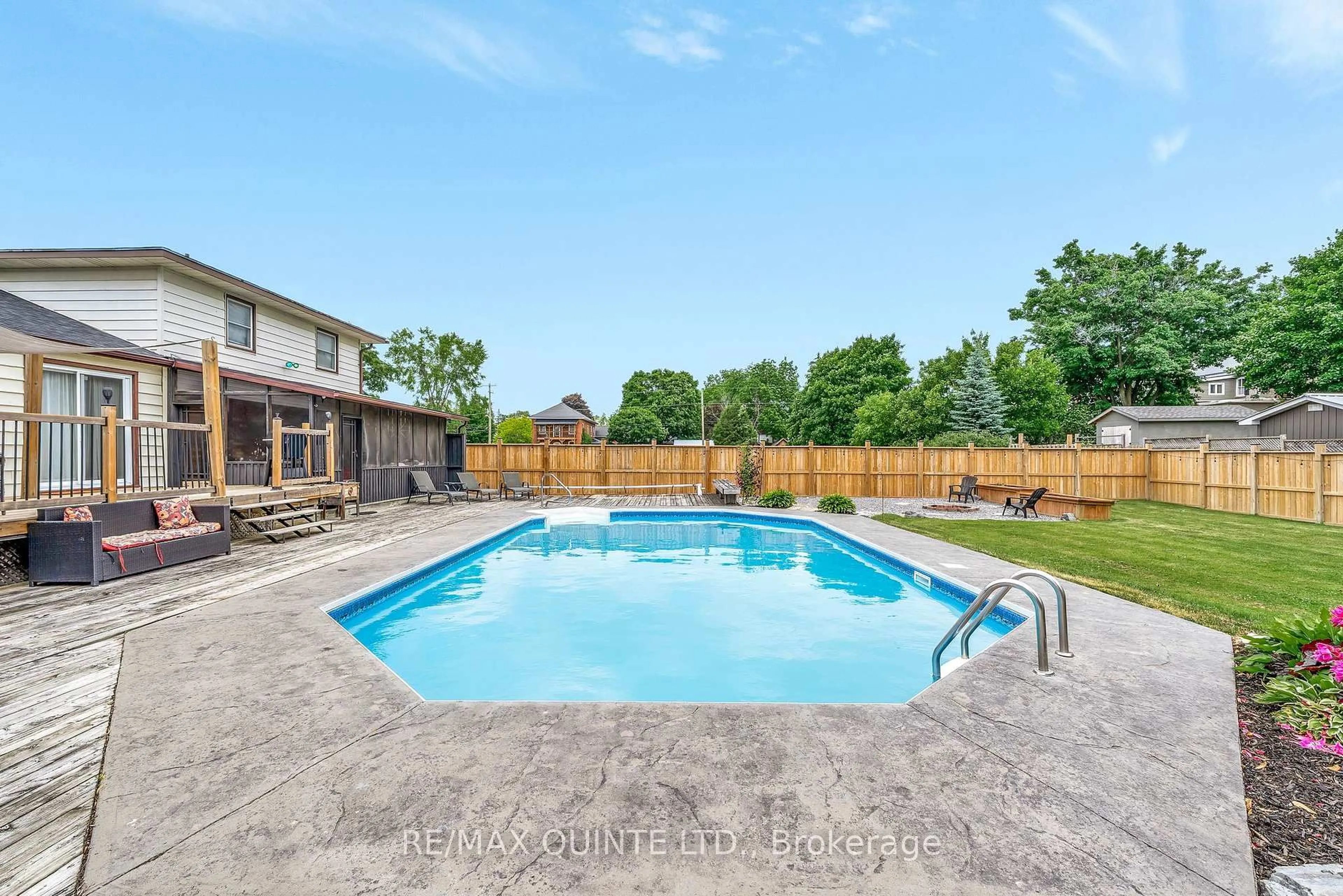 Pool for 91 Church St, Stirling Ontario K0K 3E0