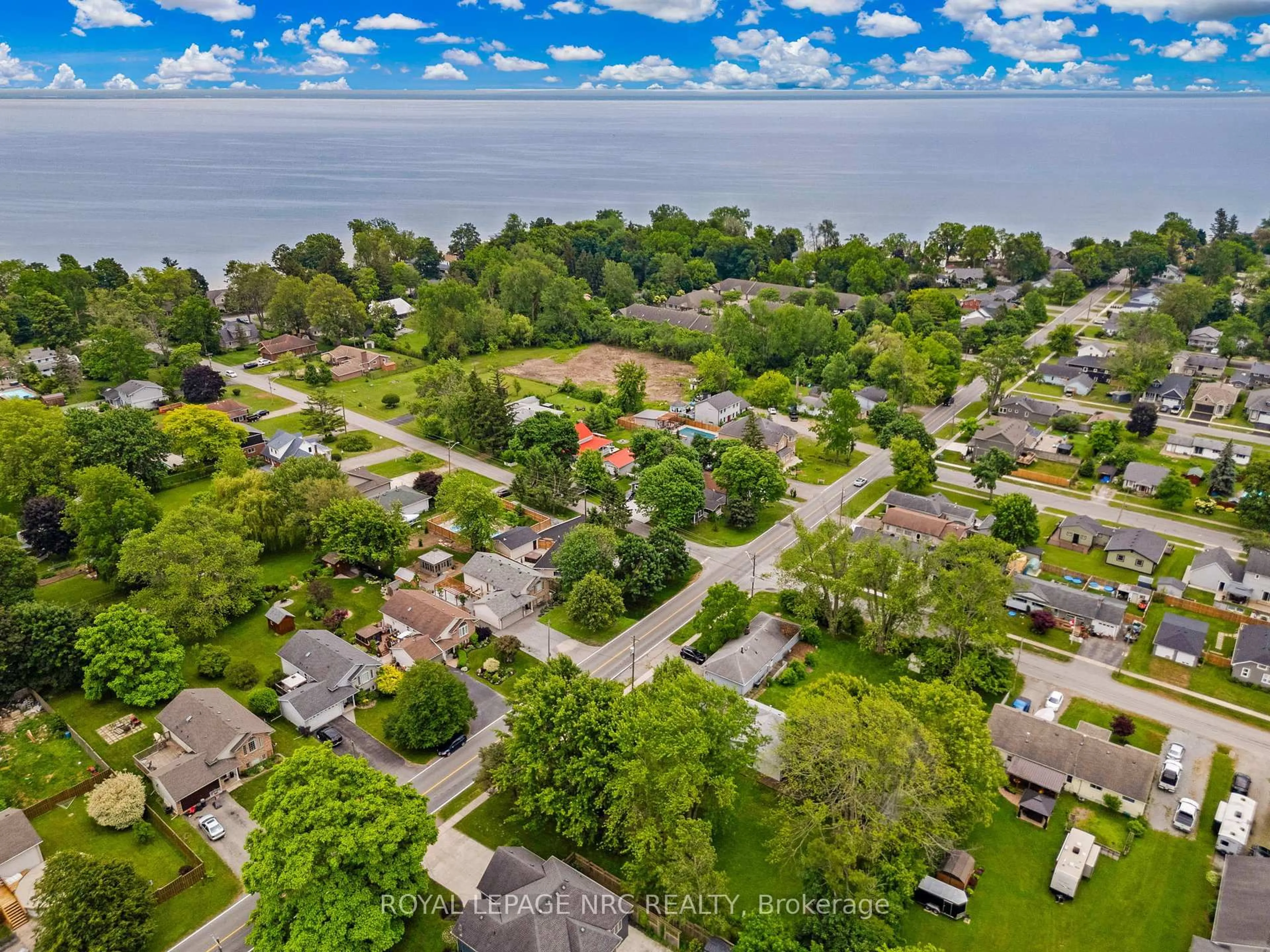 A pic from outside/outdoor area/front of a property/back of a property/a pic from drone, water/lake/river/ocean view for 228 Ridge Rd, Fort Erie Ontario L0S 1B0