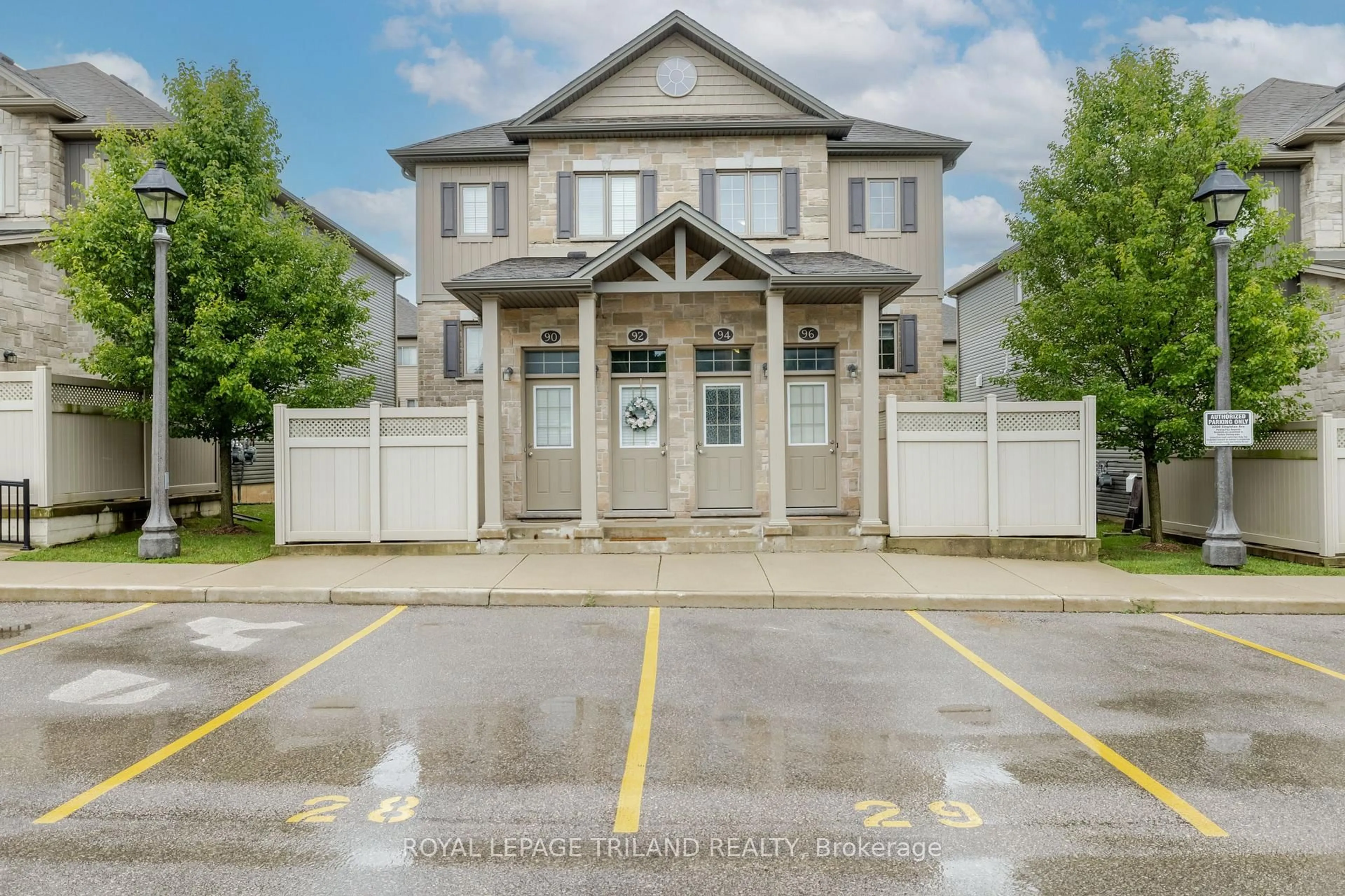 Unknown for 3200 Singleton Ave #94, London South Ontario N6L 0C7
