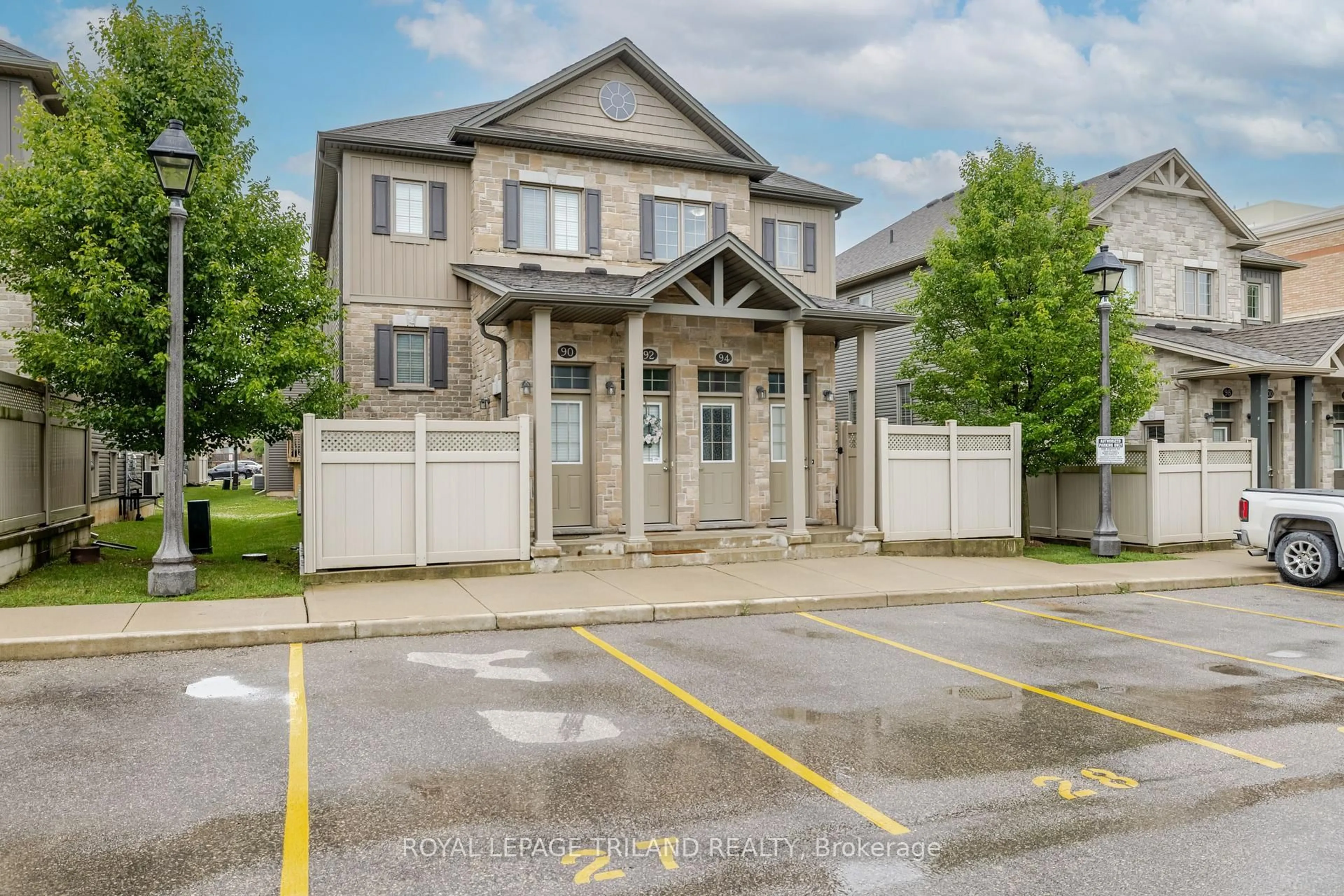 Unknown for 3200 Singleton Ave #94, London South Ontario N6L 0C7