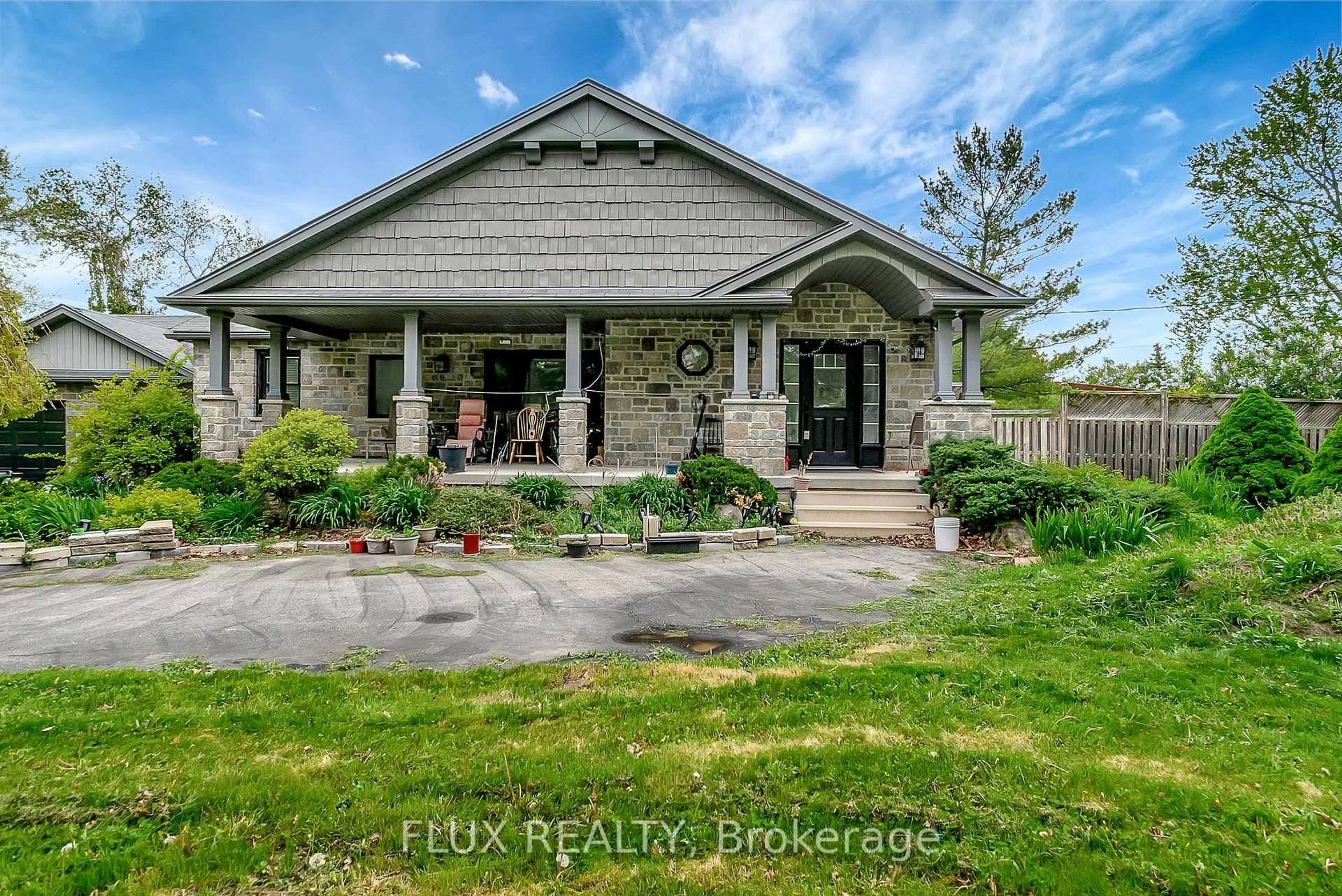 Patio, street for 1392 Doon Village Rd, Kitchener Ontario N2P 1A5
