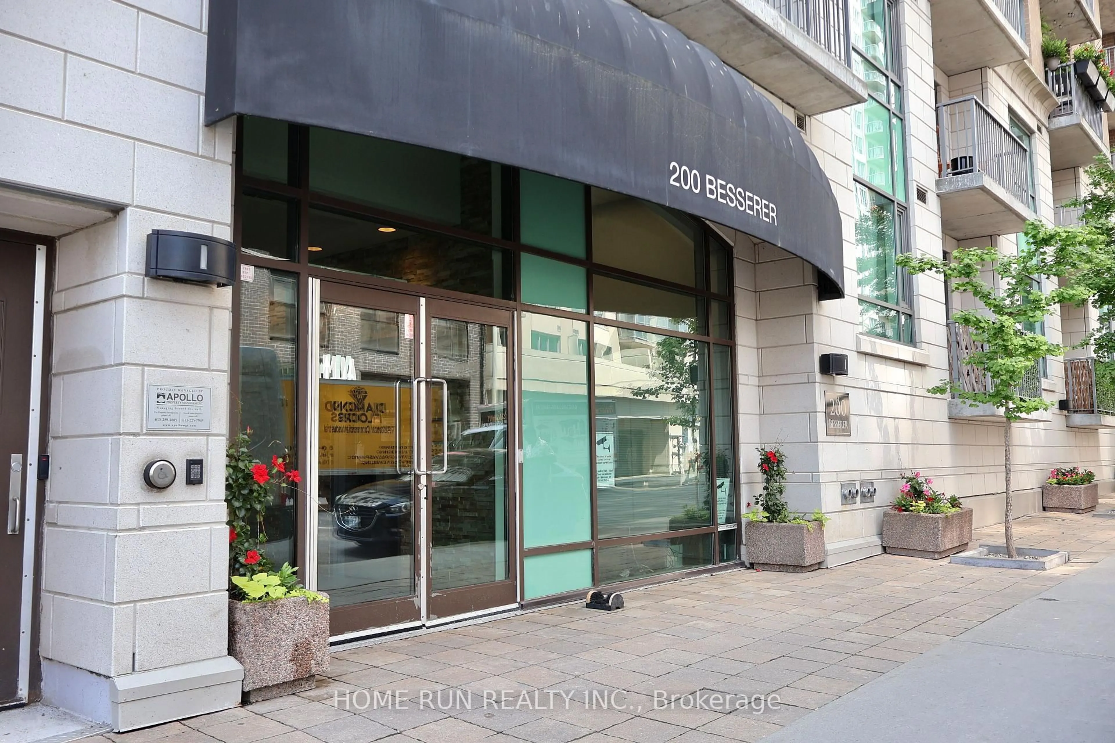 Indoor foyer for 200 Besserer #808, Ottawa Ontario K1N 0A7