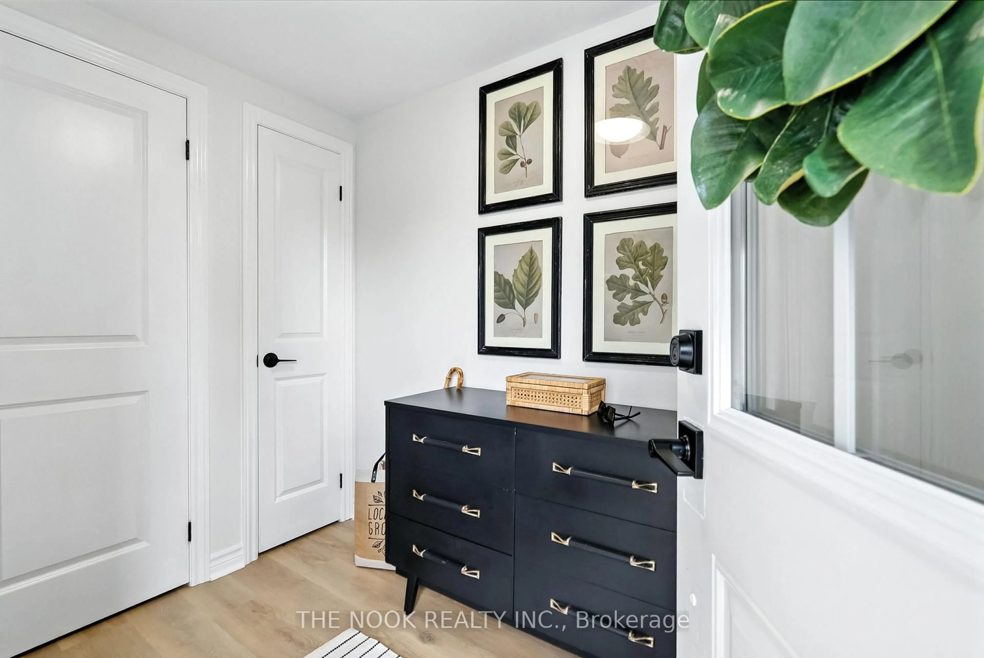 Indoor entryway for 231 Ruttan Terr #204, Cobourg Ontario K9A 5X7