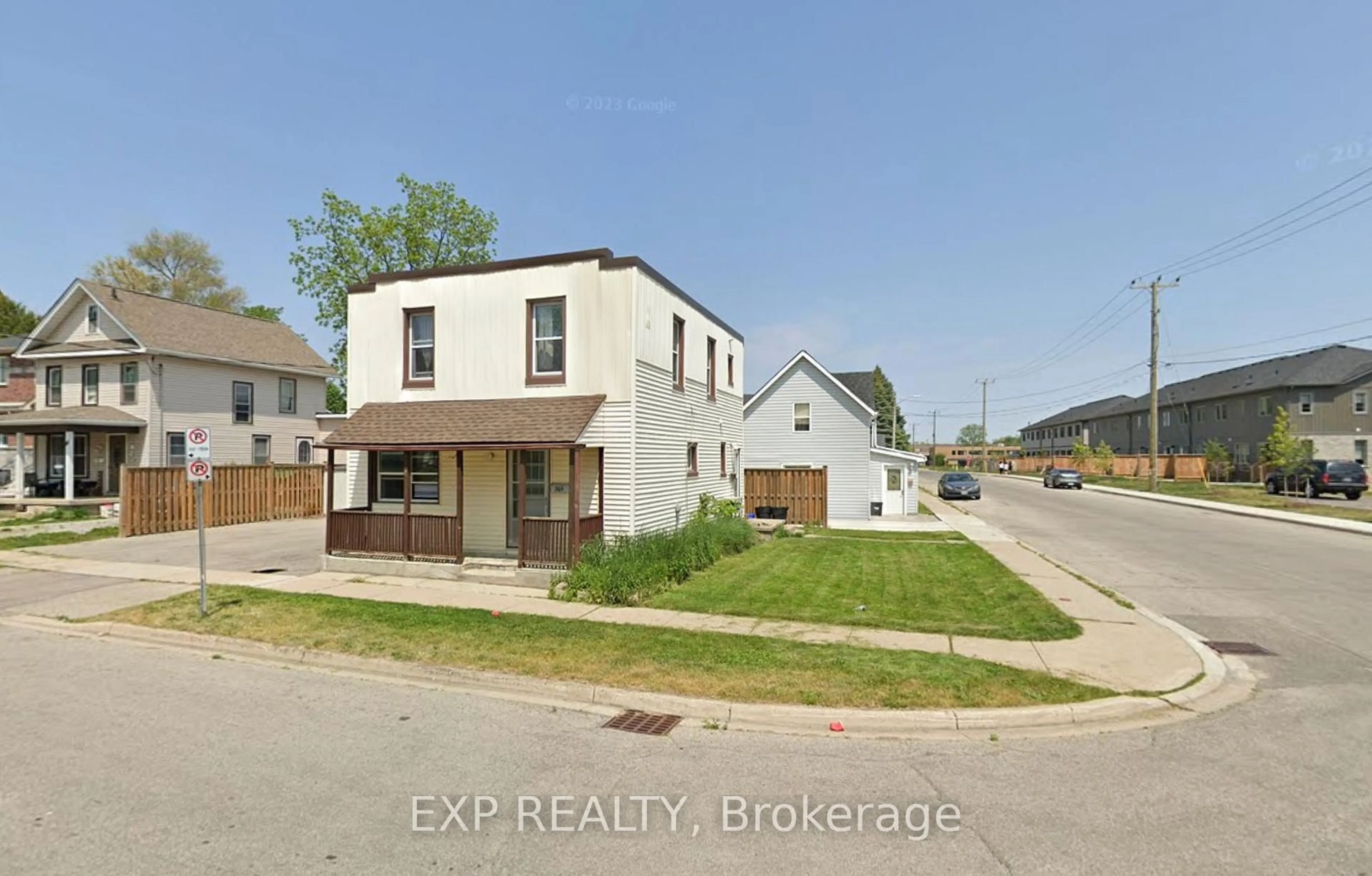 Unknown for 203 Grove St, Norfolk Ontario N3Y 1K5