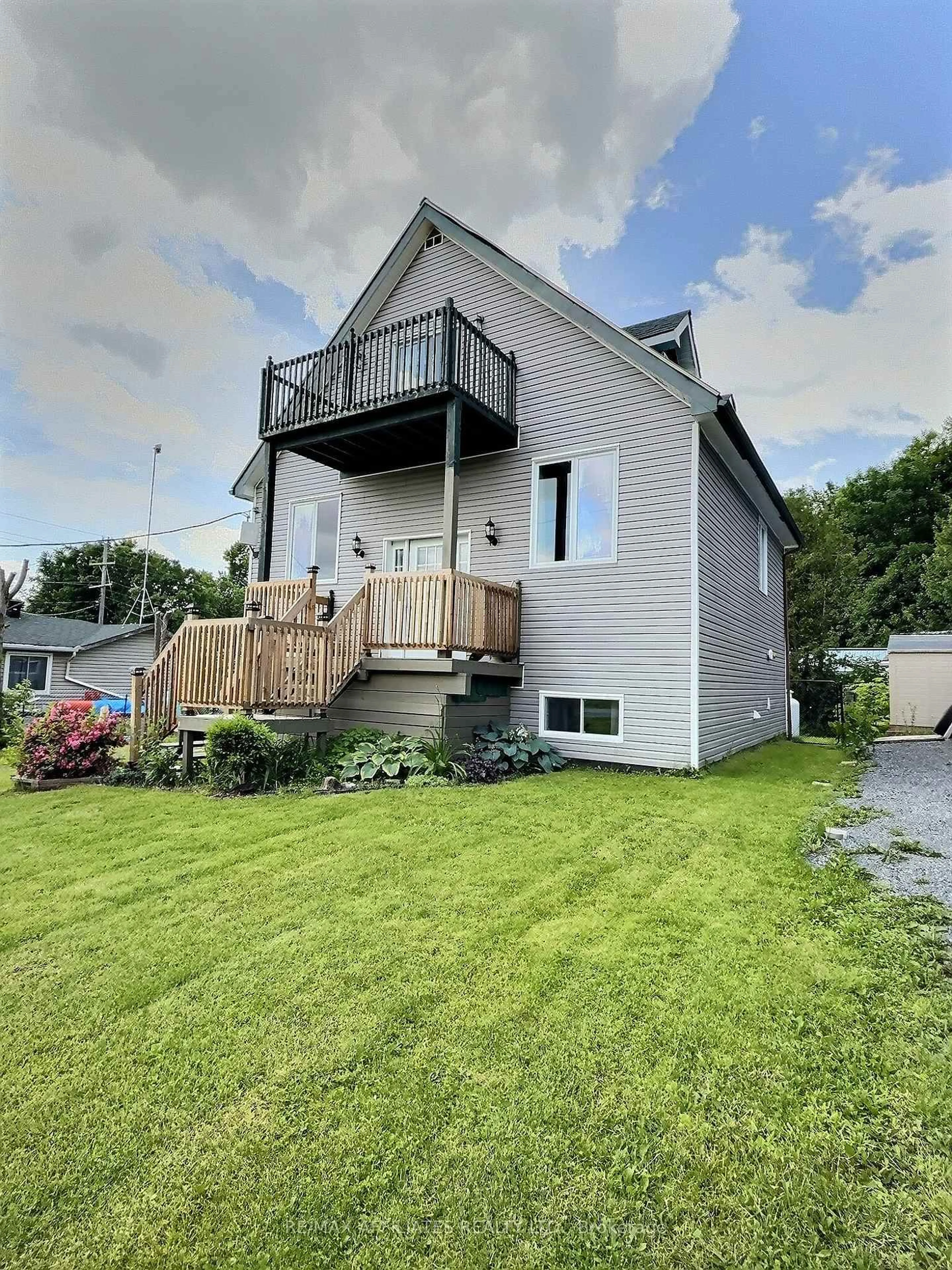 A pic from outside/outdoor area/front of a property/back of a property/a pic from drone, unknown for 861 Louis Ernest Rd, The Nation Ontario K0A 1M0