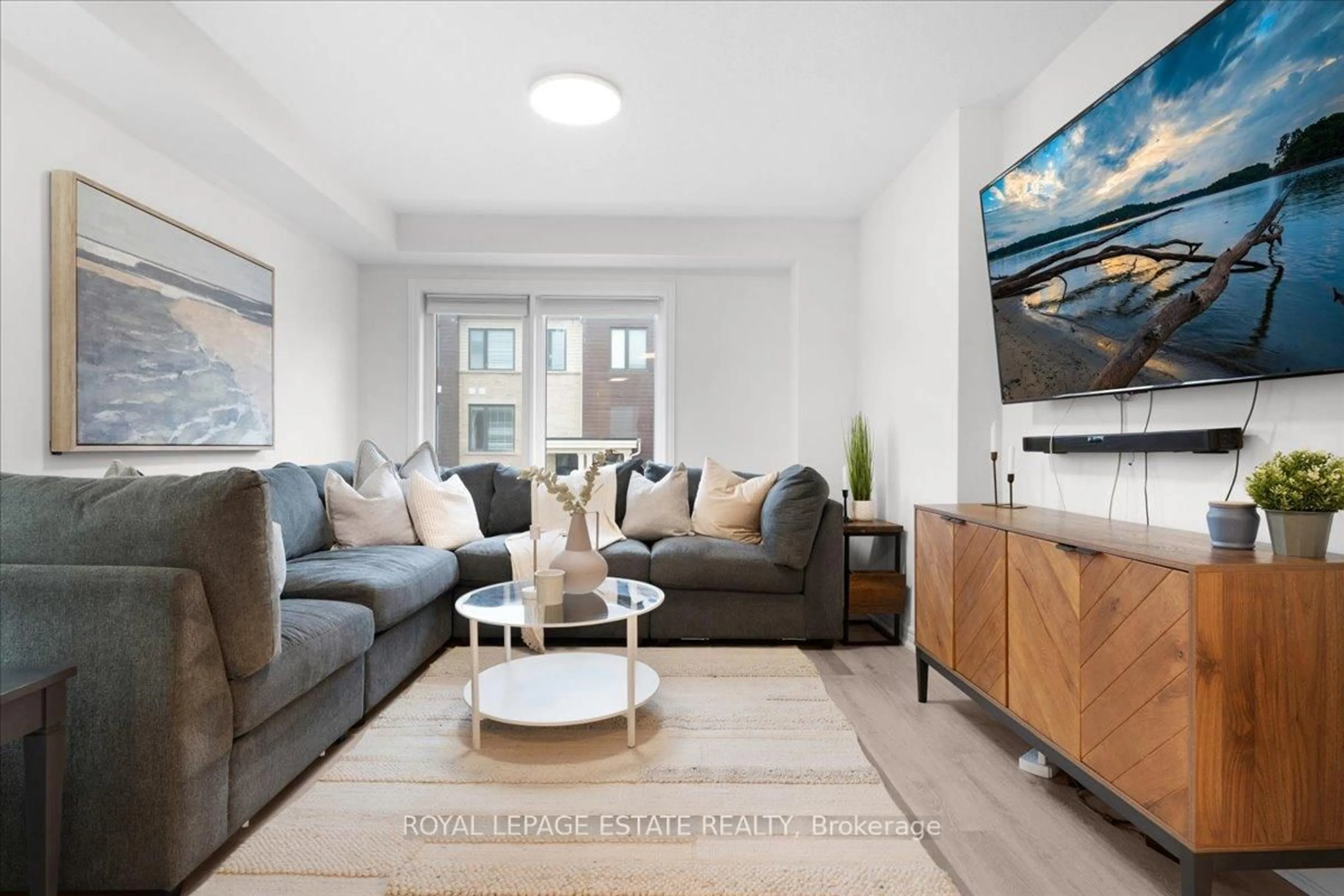 Living room with furniture, unknown for 39 Radison Lane, Hamilton Ontario L8H 0B5