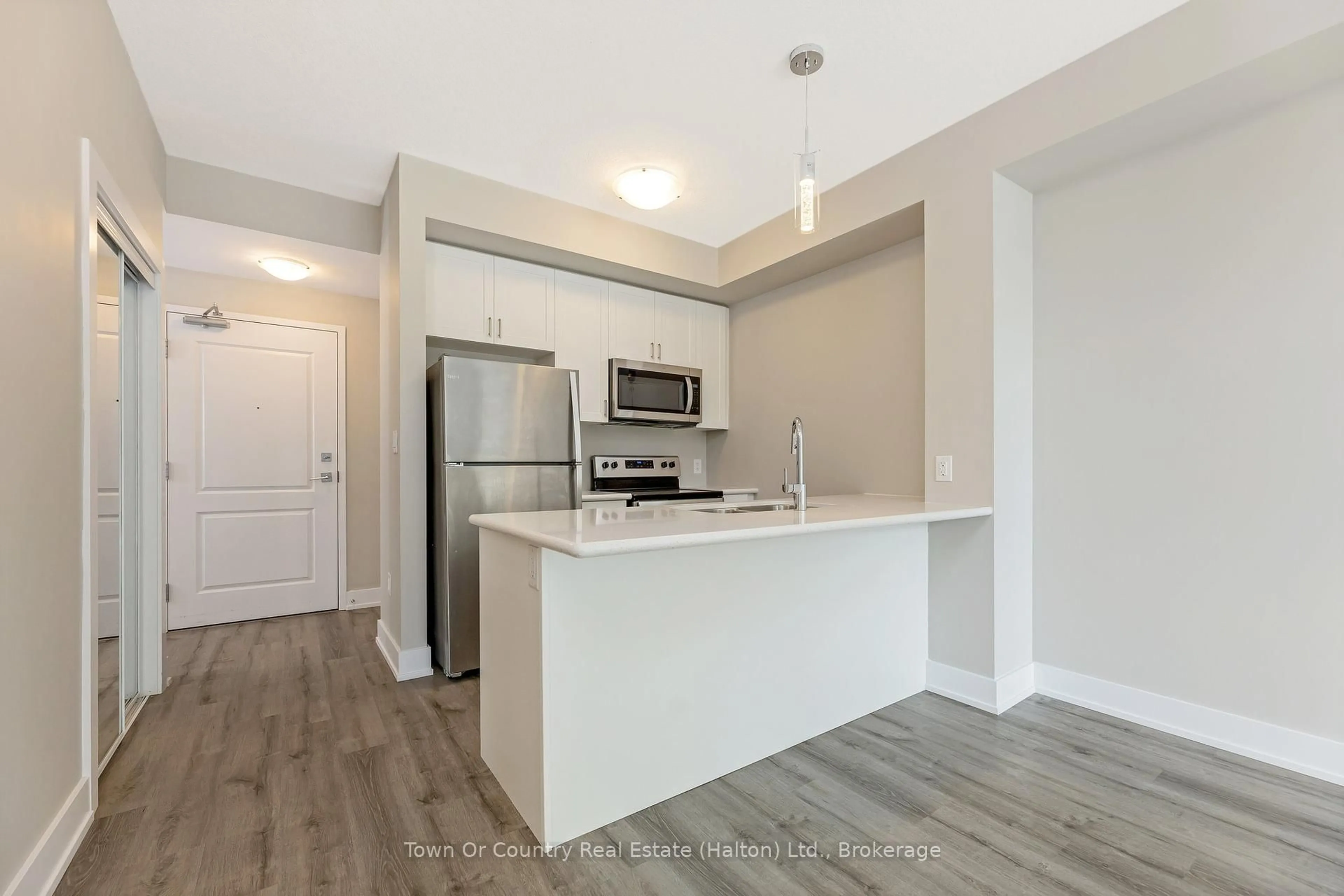 Open concept kitchen, unknown for 450 Dundas St #324, Hamilton Ontario L8B 1Z2