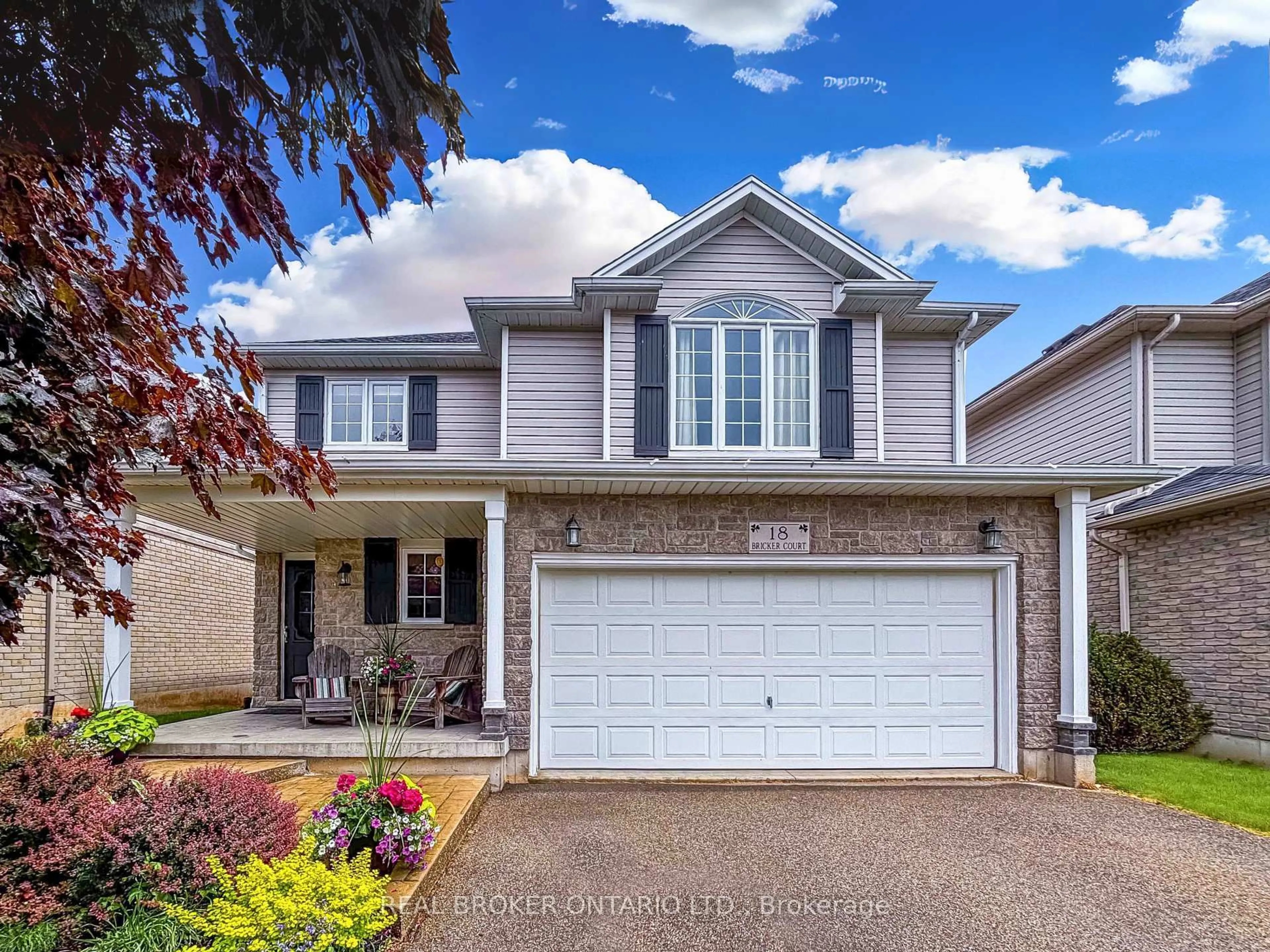 Home with vinyl exterior material, street for 18 Bricker Crt, Brantford Ontario N3T 6R7