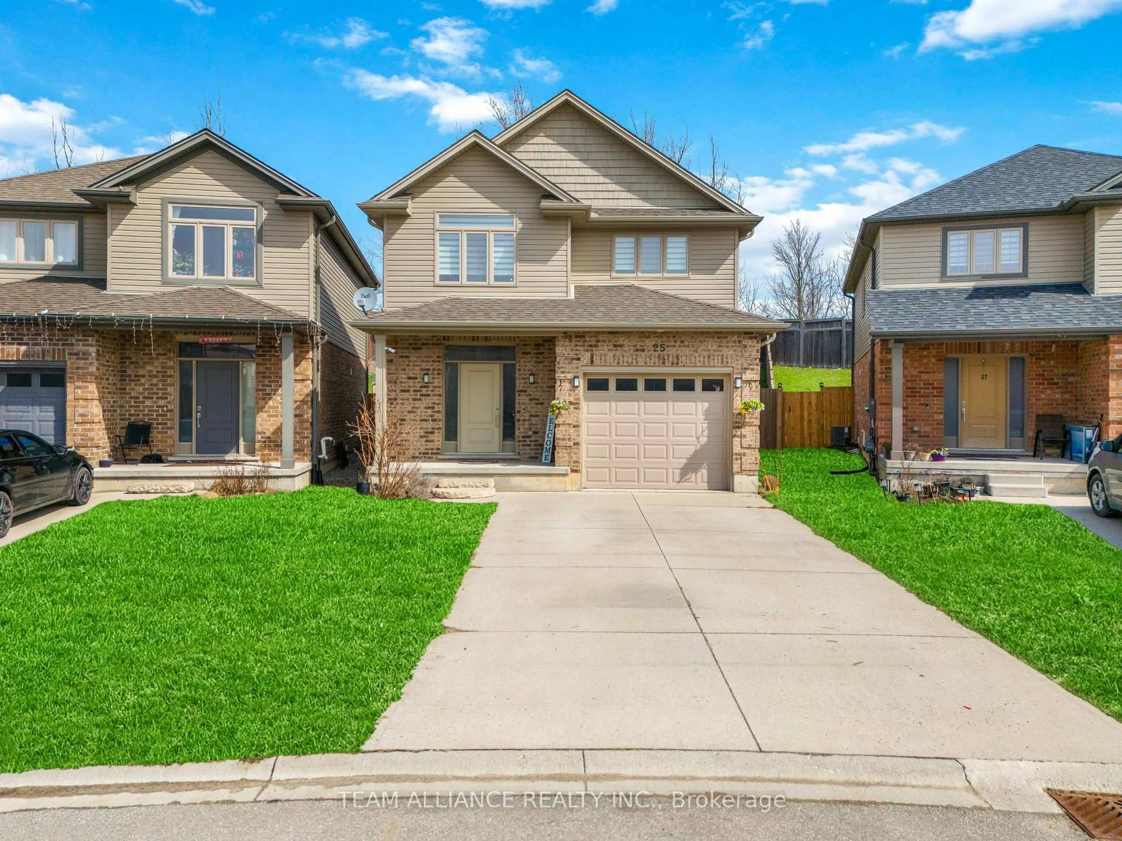 Home with brick exterior material, street for 25 Queensway Dr, Strathroy-Caradoc Ontario N7G 4M2