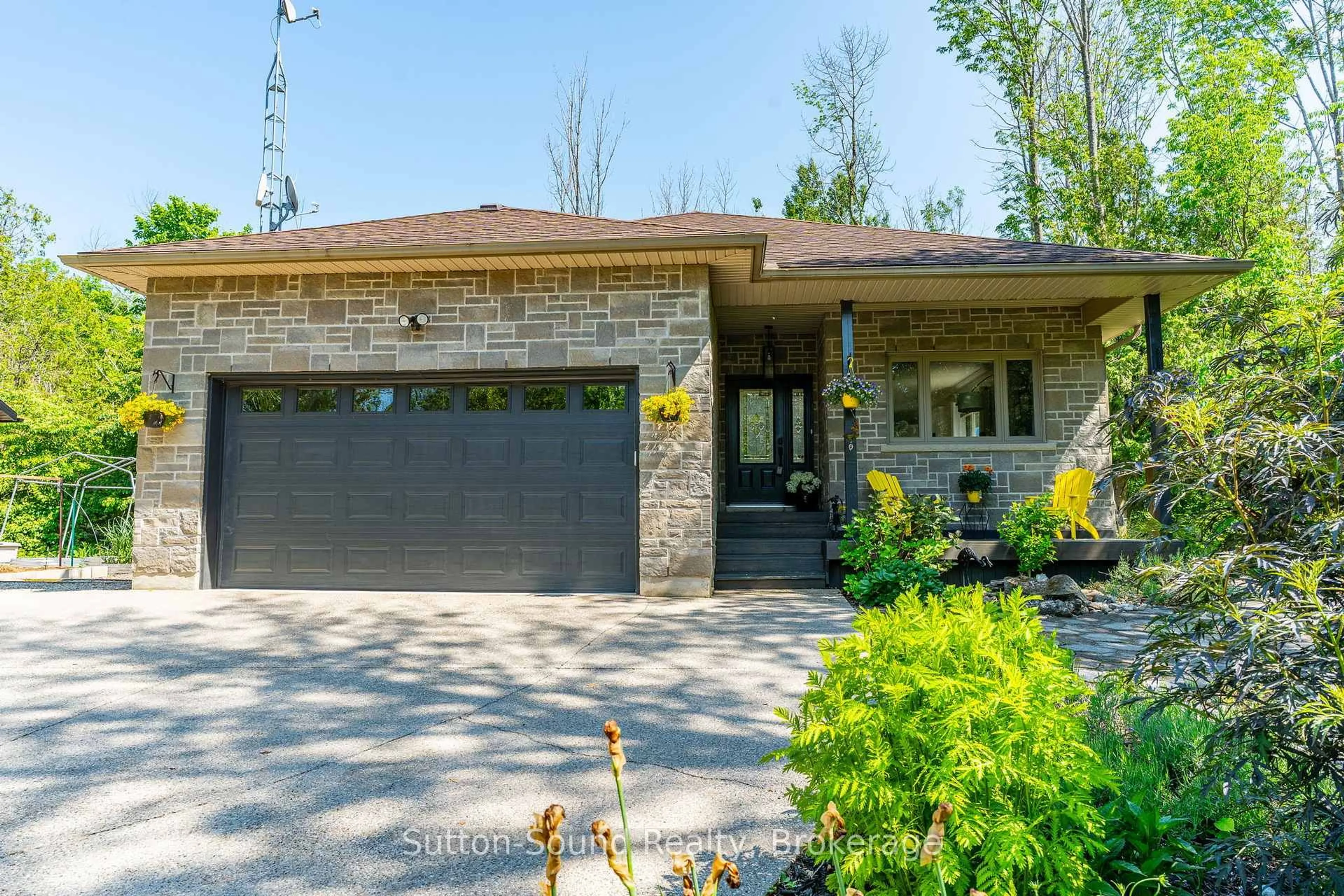 Home with brick exterior material, street for 170 LAKESHORE Rd, Georgian Bluffs Ontario N0H 2T0