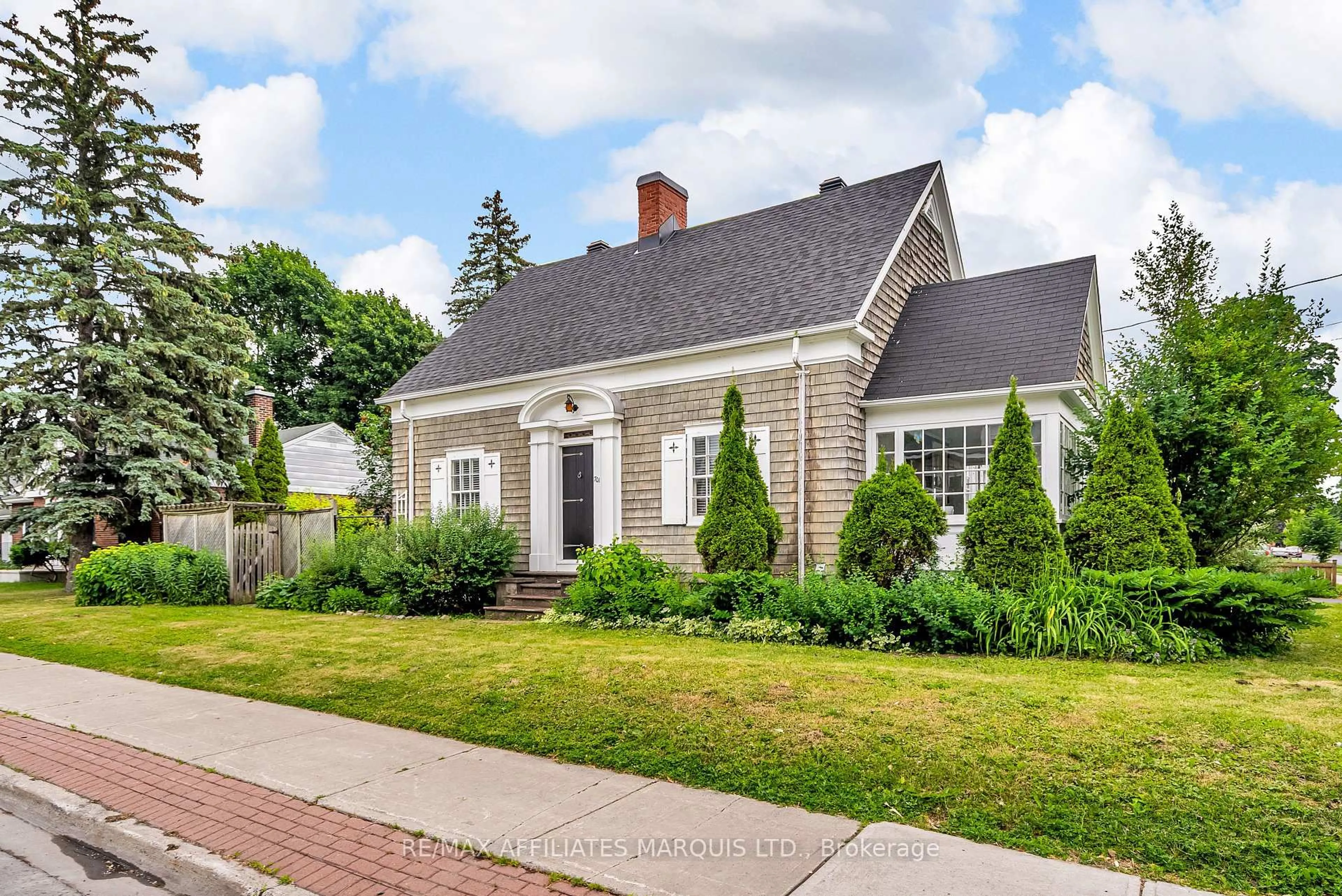 Home with brick exterior material, street for 701 Second St, Cornwall Ontario K6H 1Z9