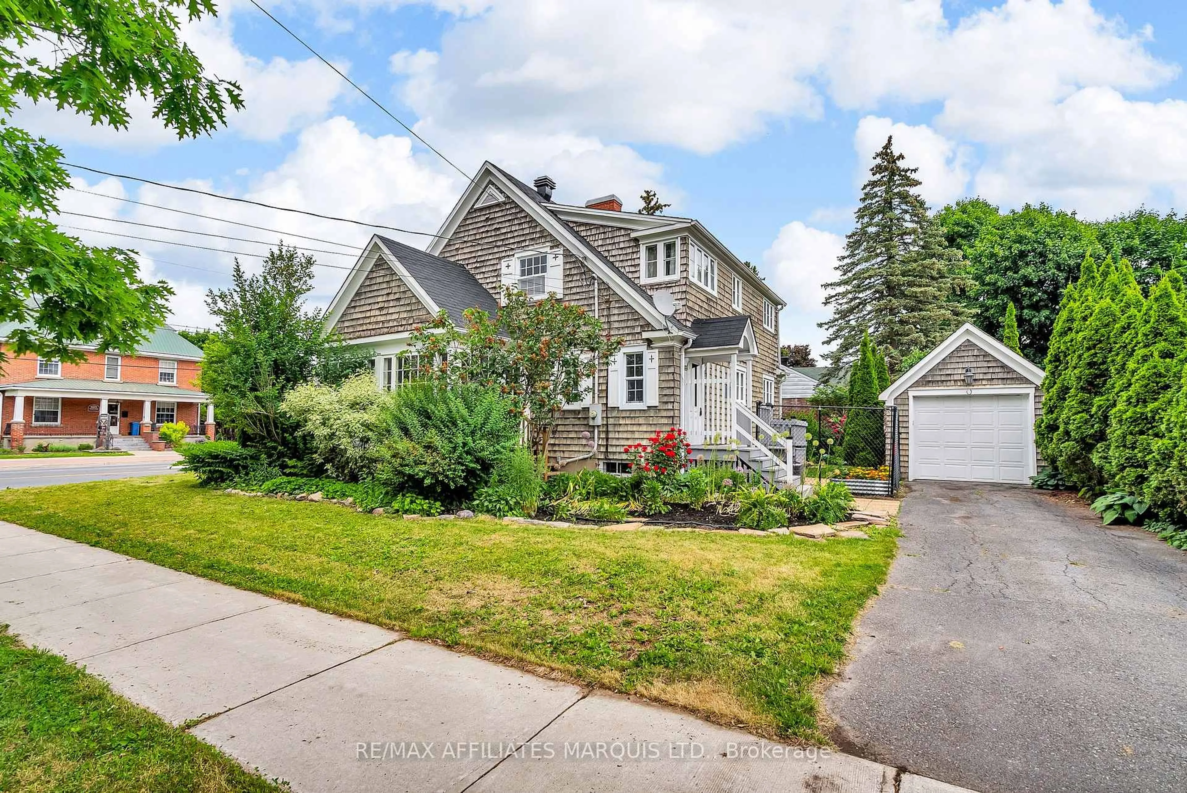 A pic from outside/outdoor area/front of a property/back of a property/a pic from drone, street for 701 Second St, Cornwall Ontario K6H 1Z9