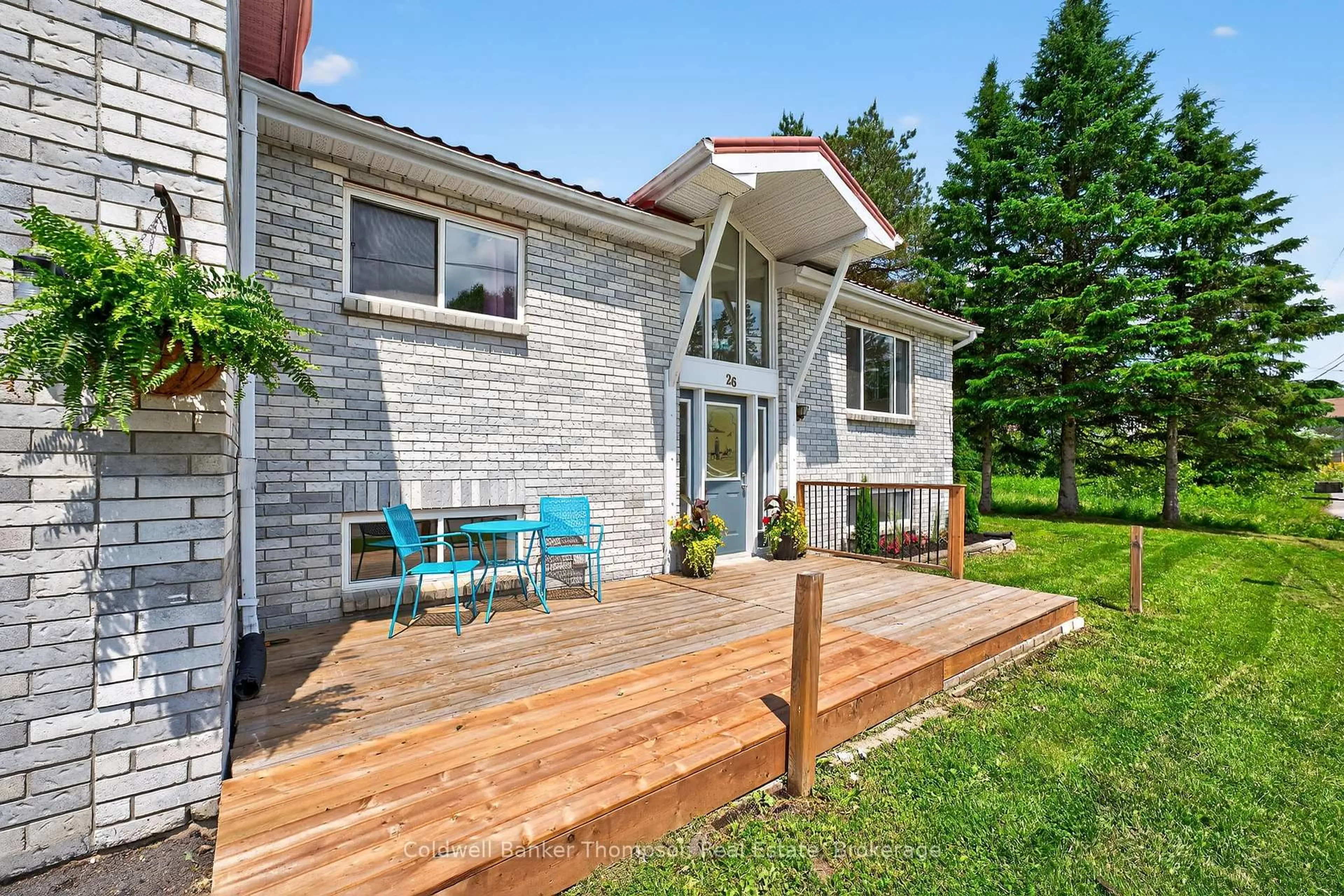 Patio, unknown for 26 Sabrina Park Dr, Huntsville Ontario P1H 1L8