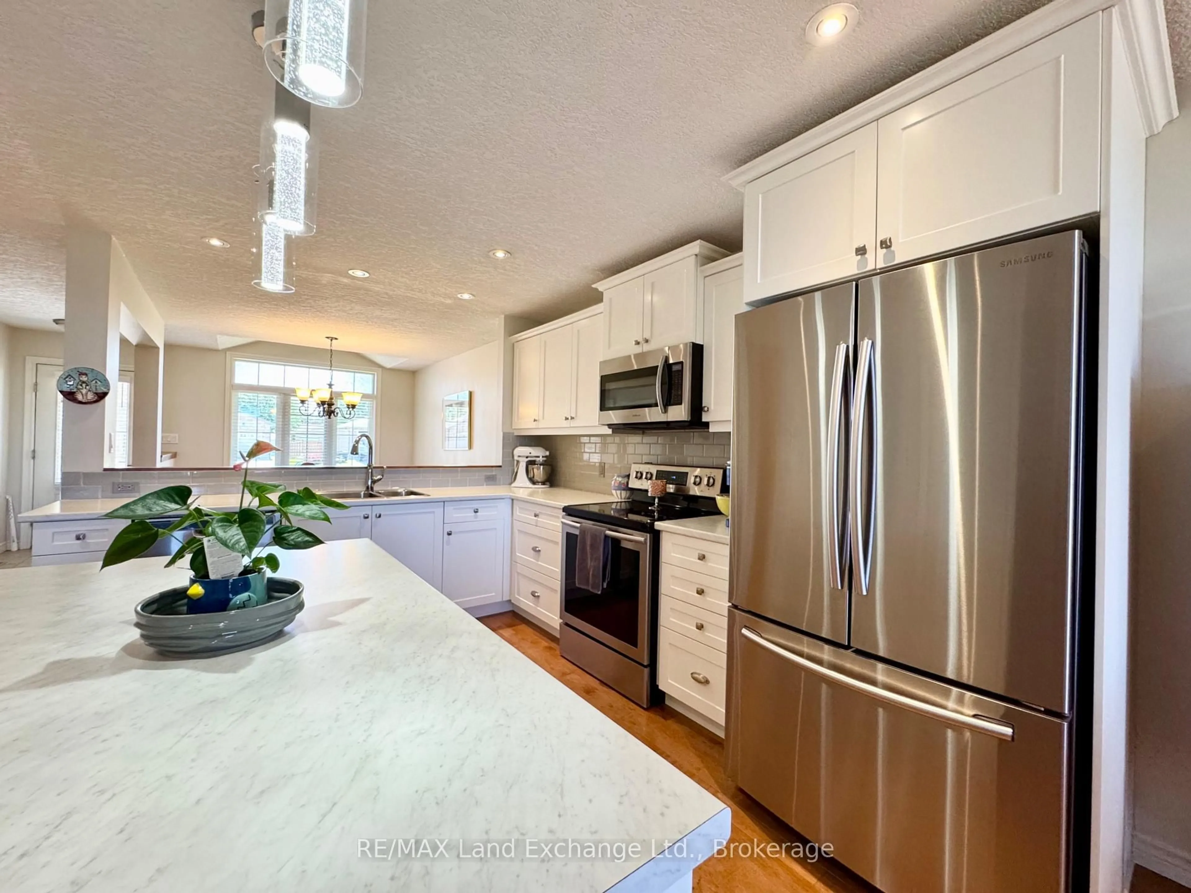 Open concept kitchen, ceramic/tile floor for 246 Stickel St, Saugeen Shores Ontario N0H 2C1