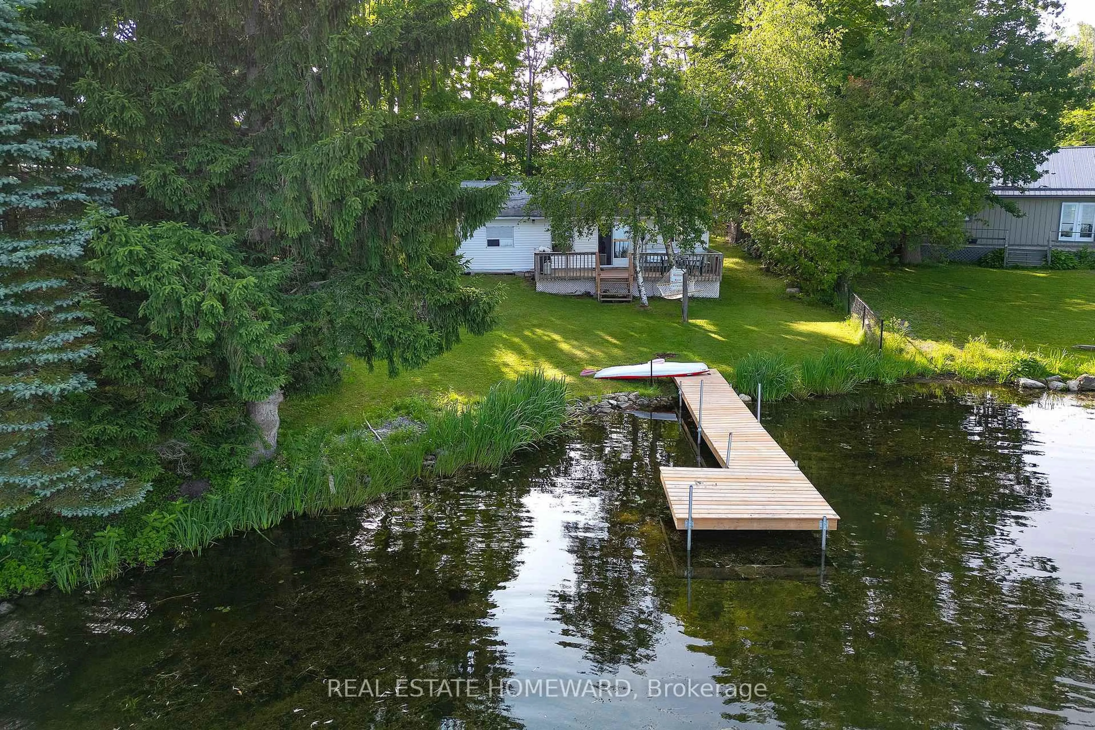 A pic from outside/outdoor area/front of a property/back of a property/a pic from drone, water/lake/river/ocean view for 260 South Shores Rd, Trent Hills Ontario K0L 1L0