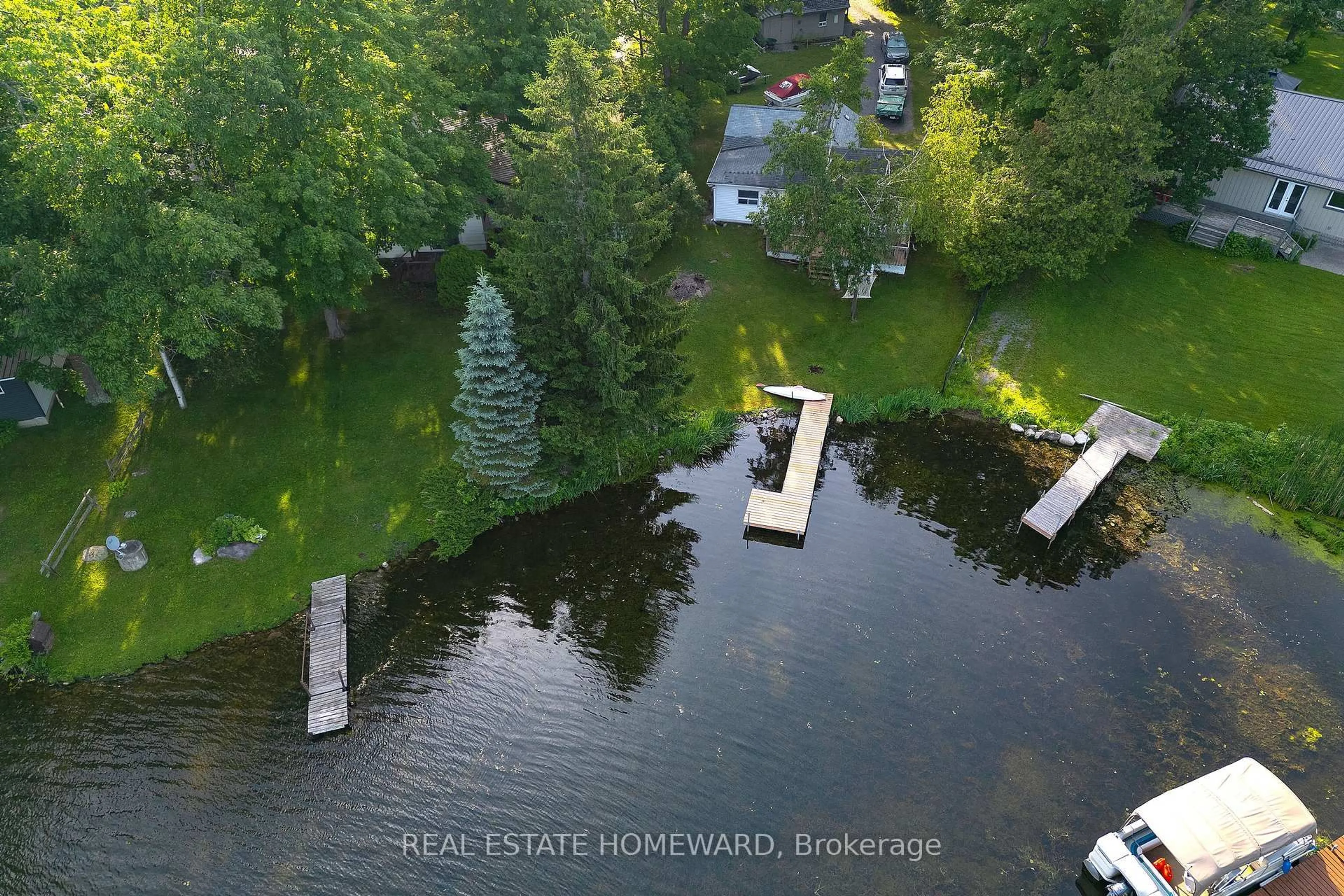 A pic from outside/outdoor area/front of a property/back of a property/a pic from drone, water/lake/river/ocean view for 260 South Shores Rd, Trent Hills Ontario K0L 1L0