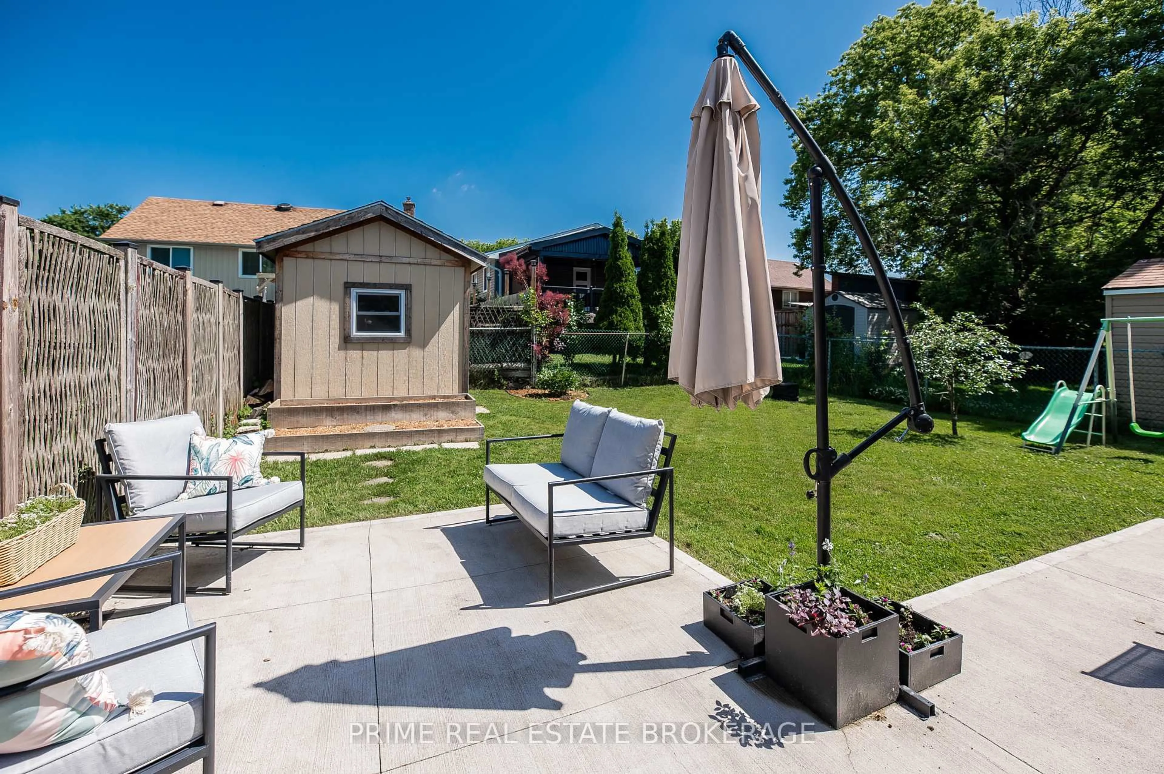 Patio, street for 14 Ponderosa Cres, London South Ontario N6E 2L6