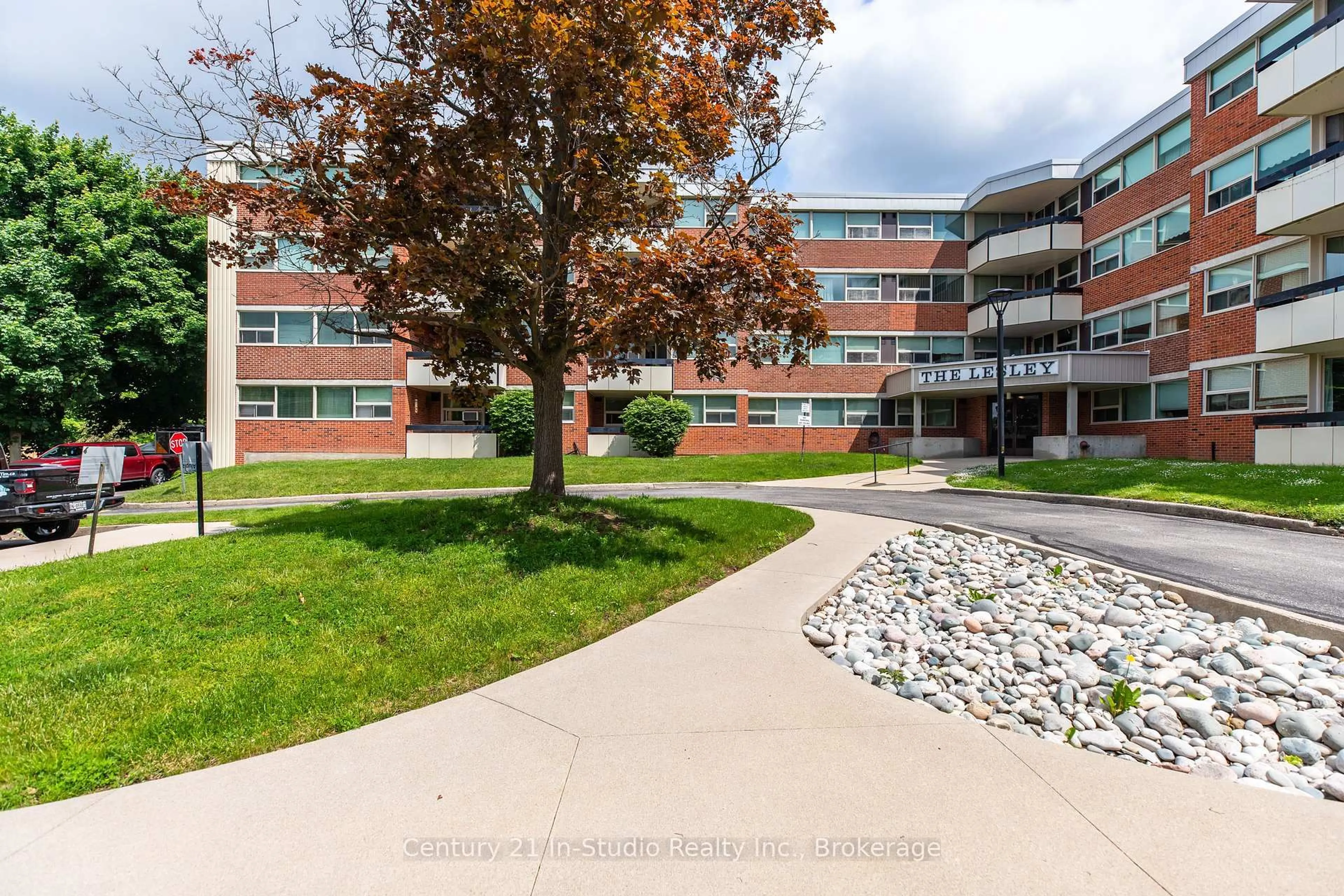 Patio, unknown for 860 9 St #311, Owen Sound Ontario N4K 1R2
