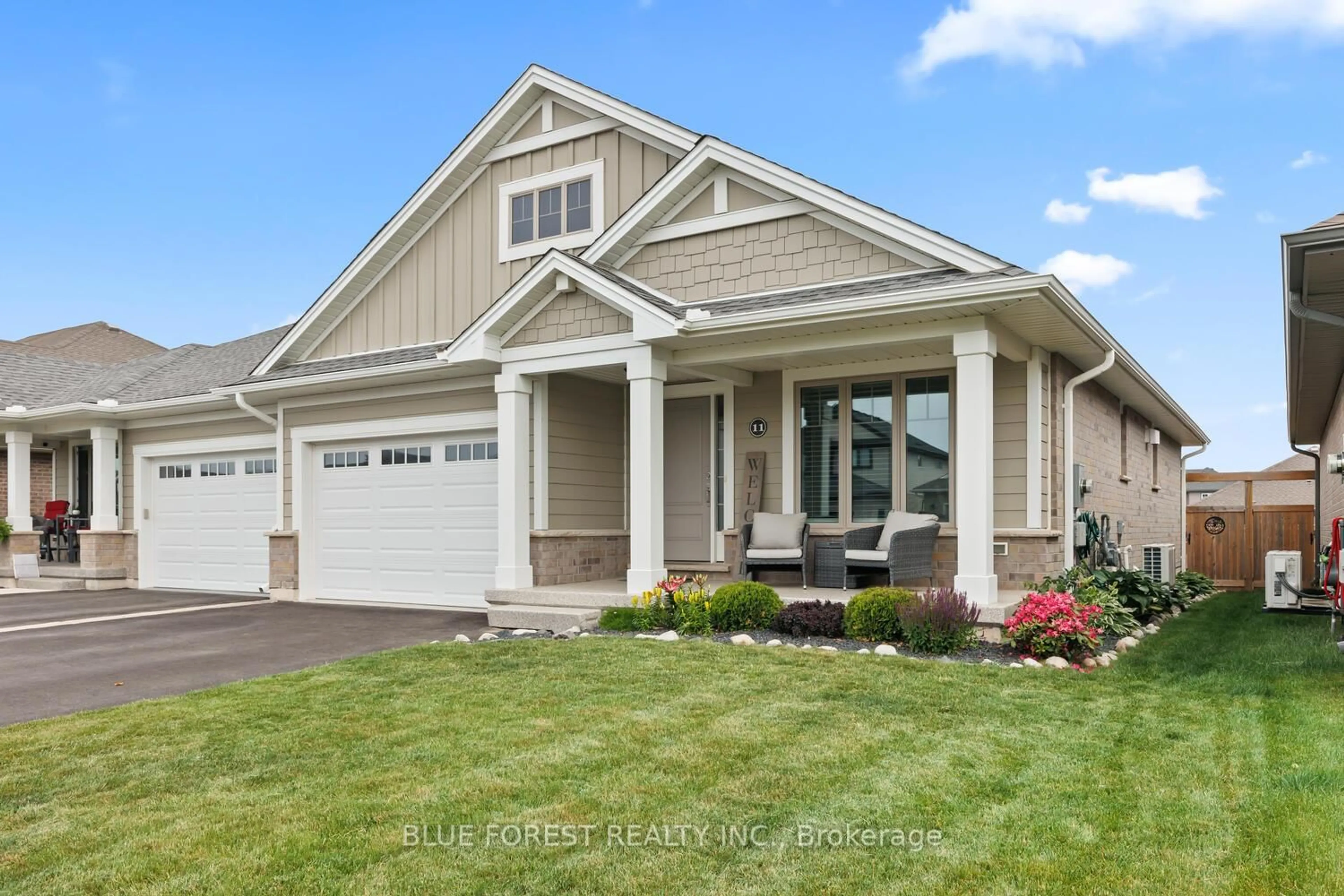 Home with vinyl exterior material, street for 11 Auburn Dr, St. Thomas Ontario N5R 0K2