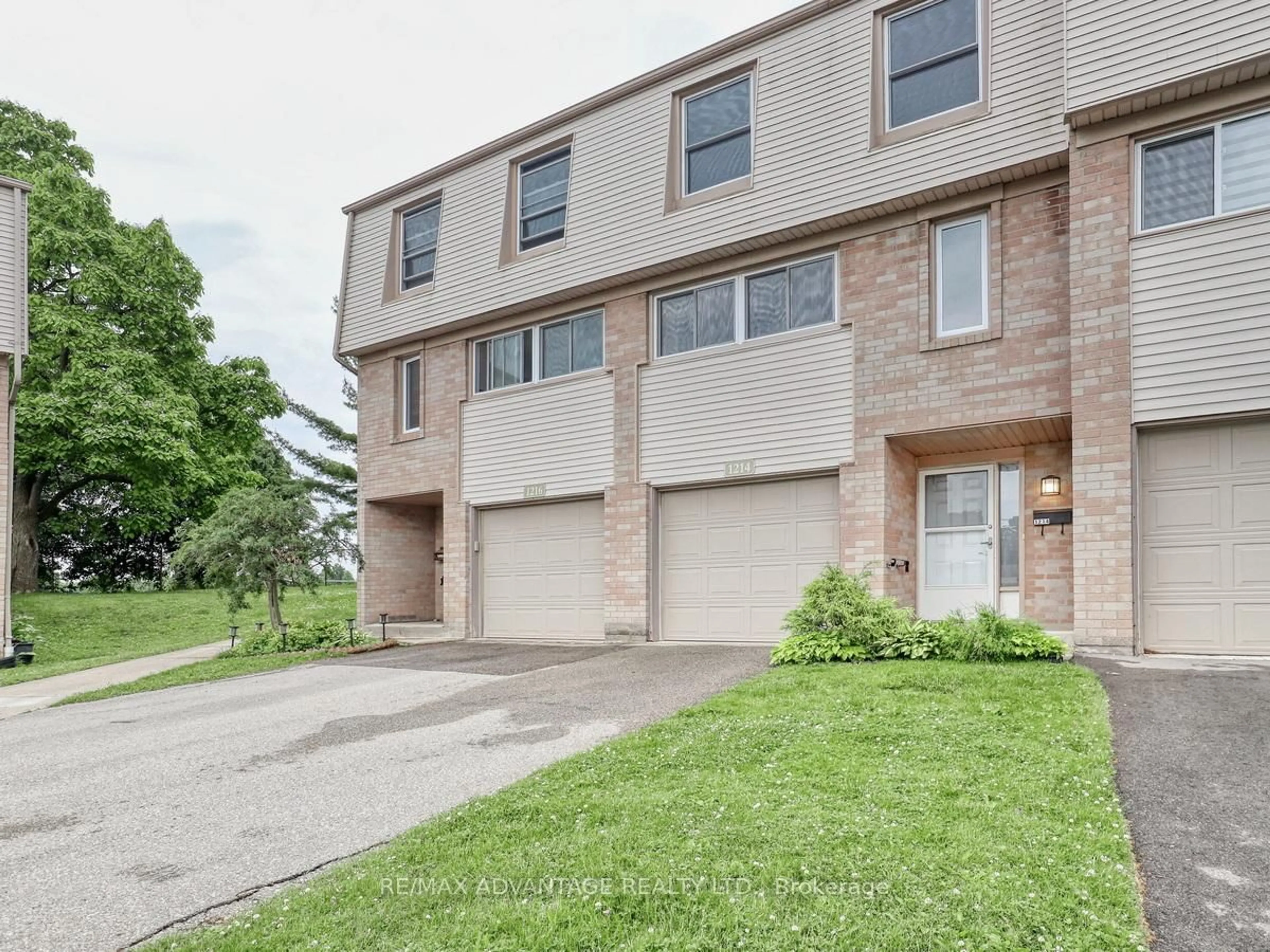 Unknown for 1214 Limberlost Rd, London North Ontario N6G 3A5
