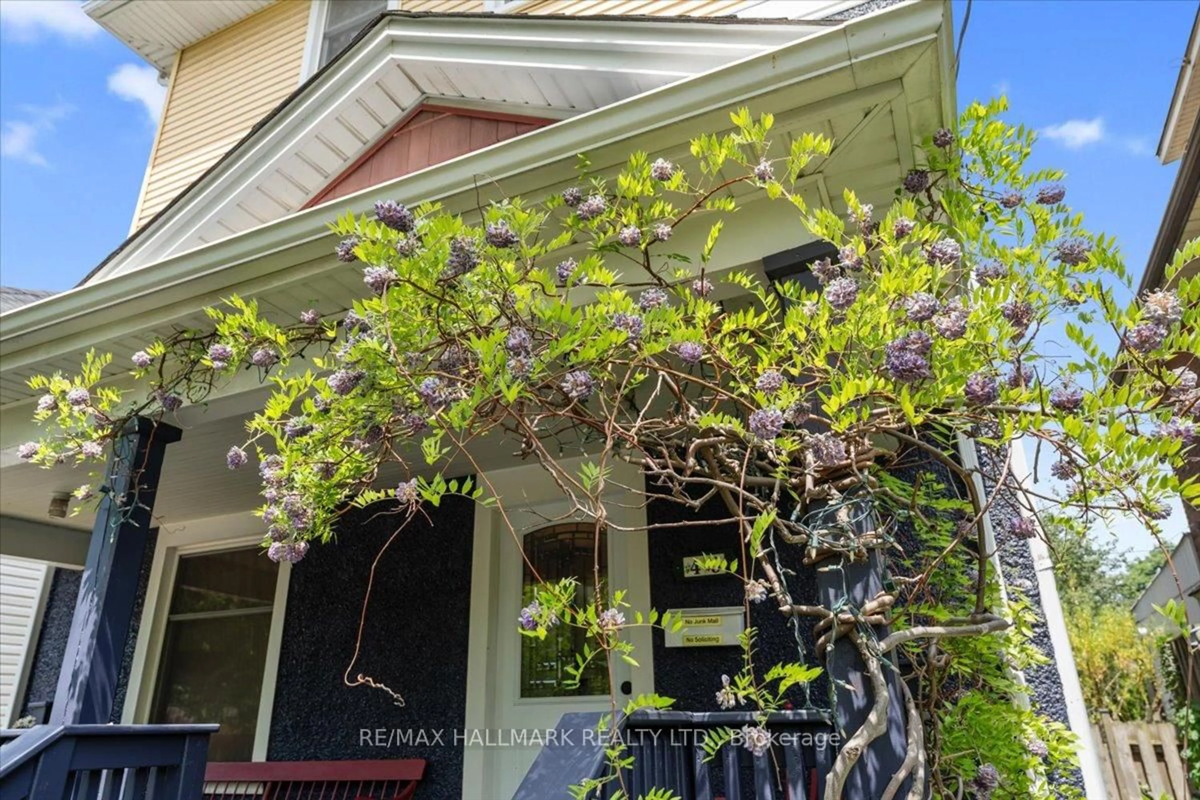 Unknown for 43 Albert St, St. Catharines Ontario L2R 2G8