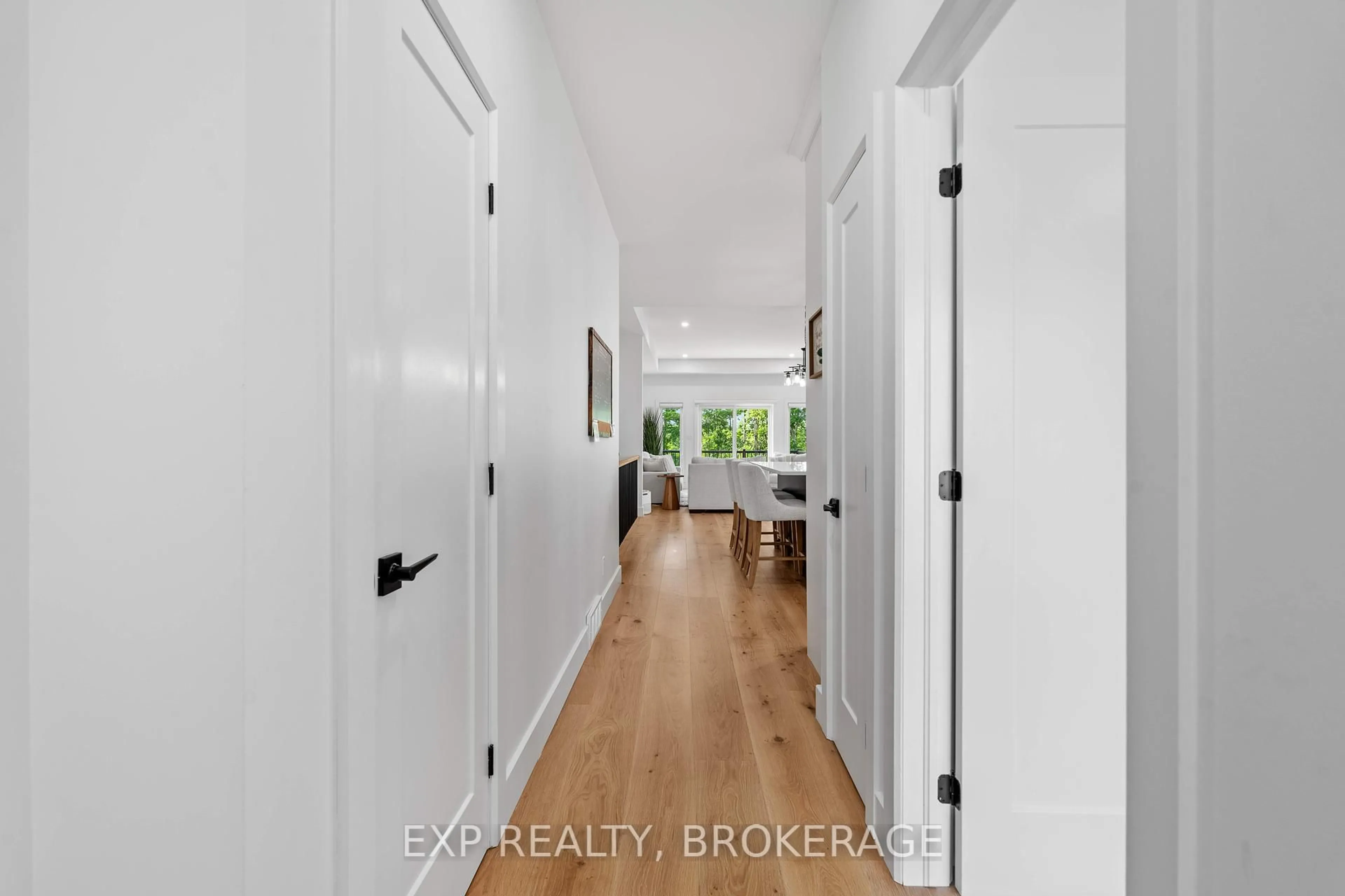 Indoor entryway for 2722 DELMAR St, Kingston Ontario K7P 0J1