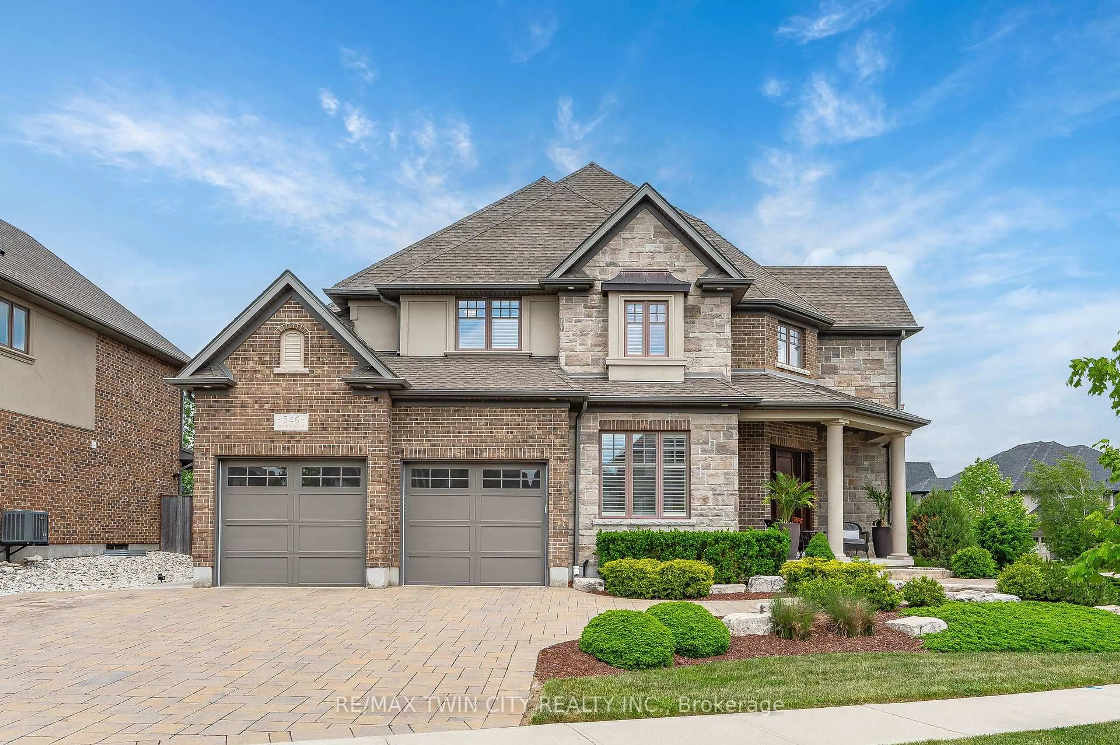 Home with brick exterior material, street for 546 Manor Ridge Cres, Waterloo Ontario N2K 0B4
