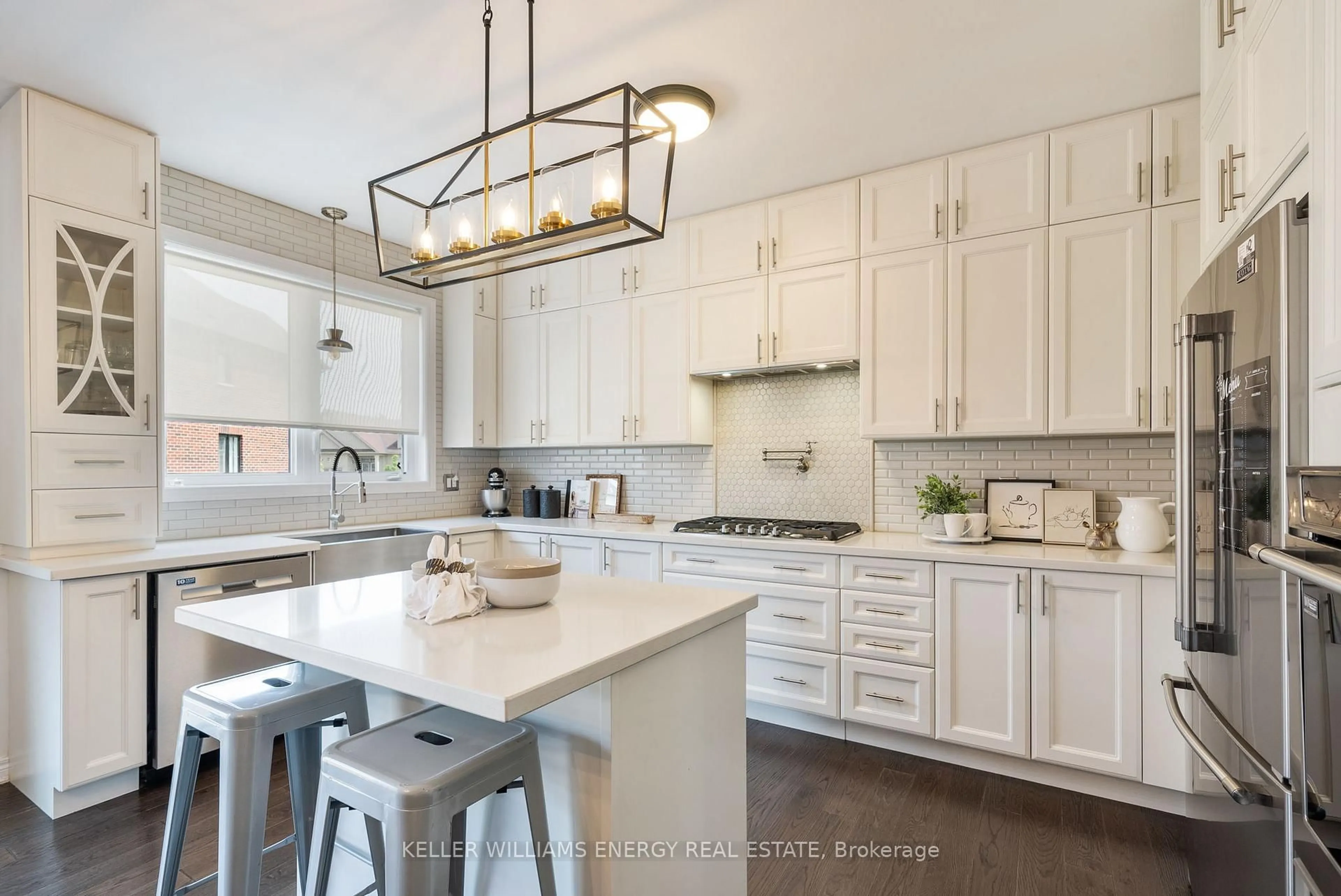 Open concept kitchen, ceramic/tile floor for 17 MELROSE Dr, Cavan Monaghan Ontario L0A 1G0