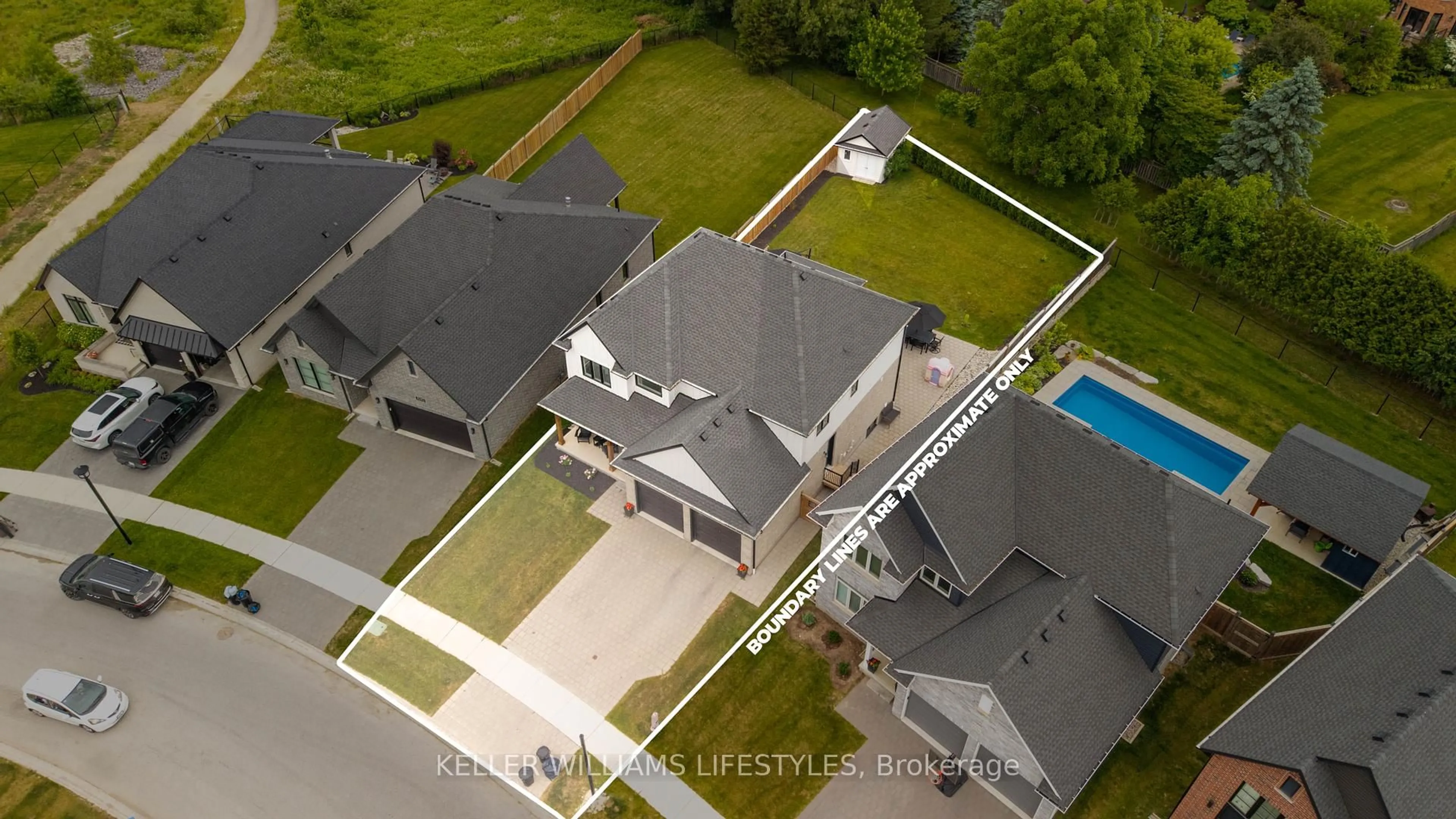 A pic from outside/outdoor area/front of a property/back of a property/a pic from drone, unknown for 2136 Linkway Blvd, London South Ontario N6K 0K8