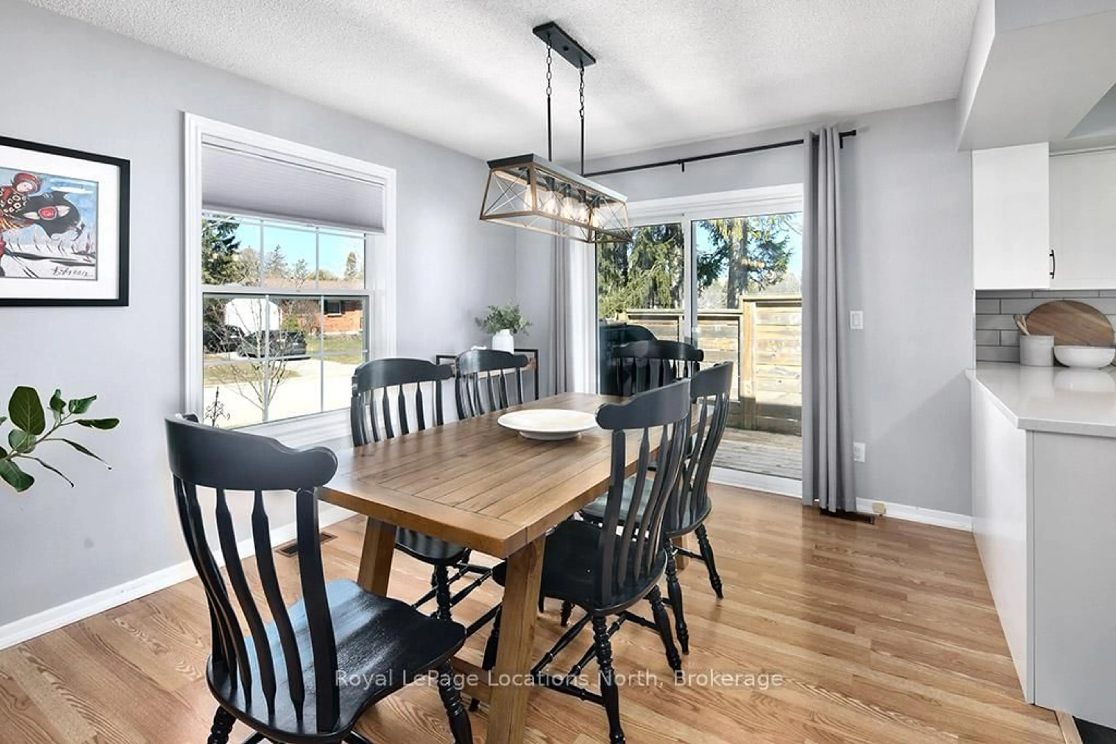 Dining room, wood/laminate floor for 33 Blake St, Meaford Ontario N4L 1E9