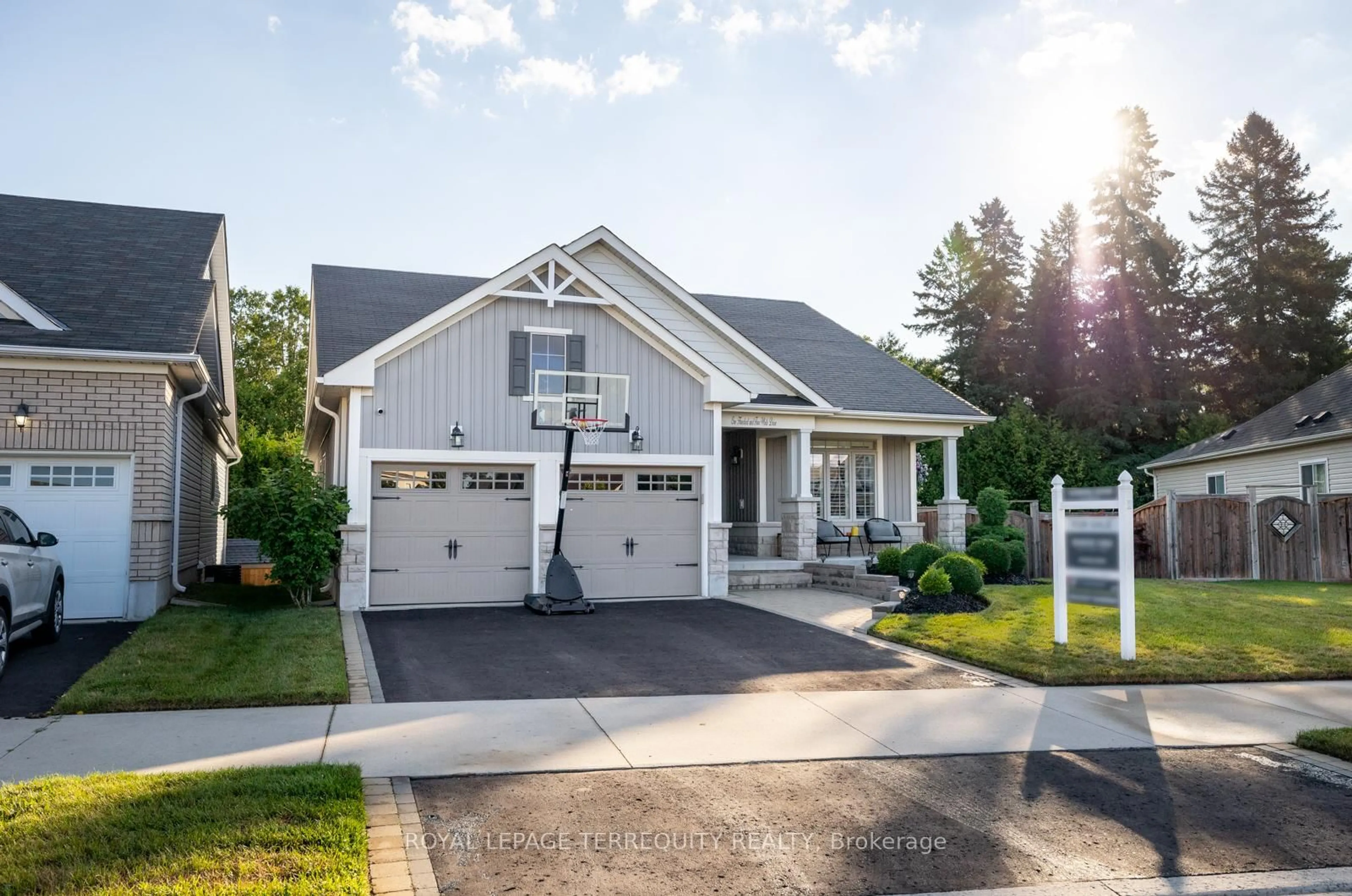 Home with vinyl exterior material, street for 104 White Dr, Port Hope Ontario L1A 0B6