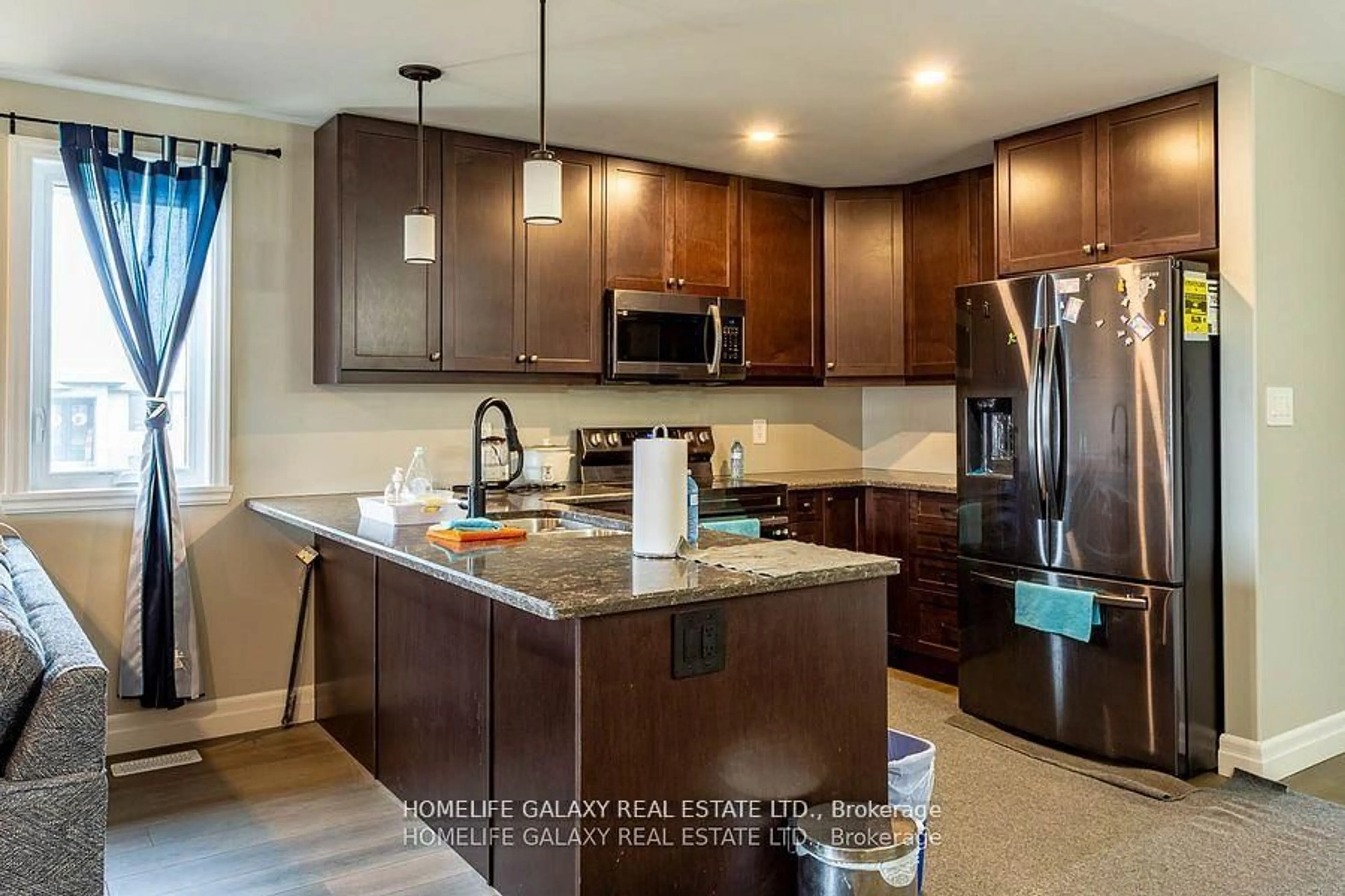 Open concept kitchen, ceramic/tile floor for 43 Cedar Park Cres, Quinte West Ontario K8V 0J1