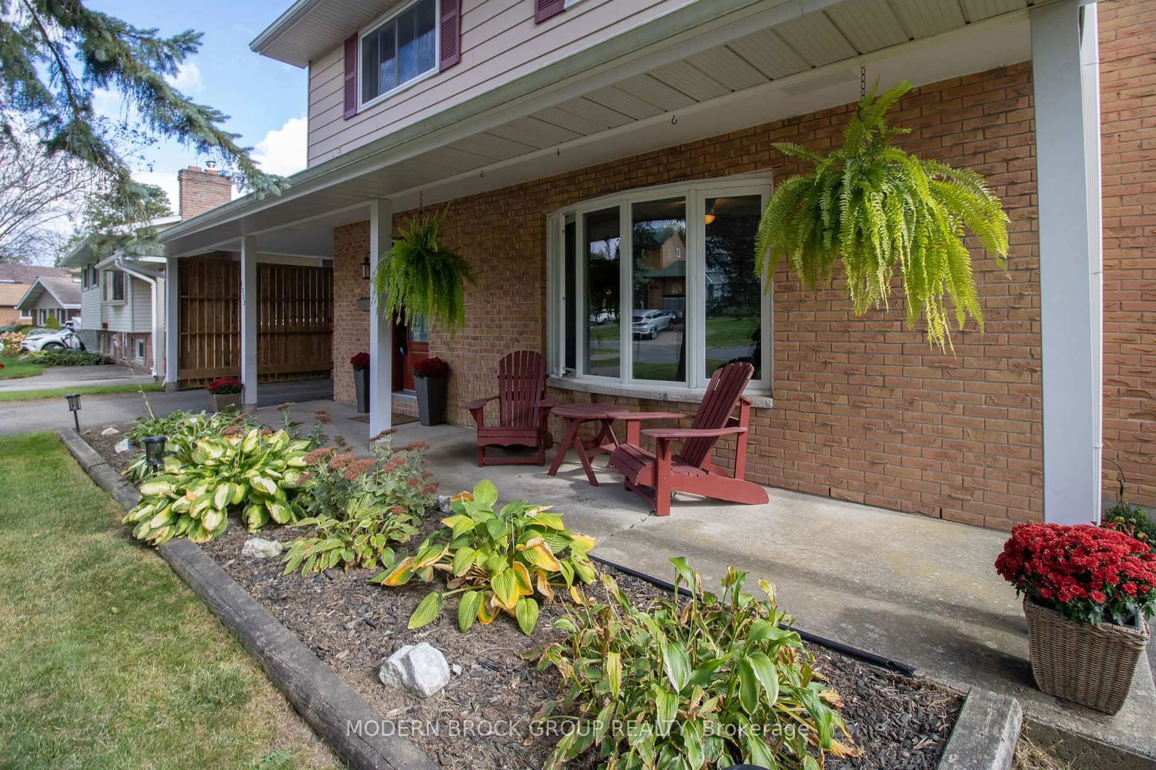 Unknown for 1333 Briarwood Dr, Brockville Ontario K6V 6E2