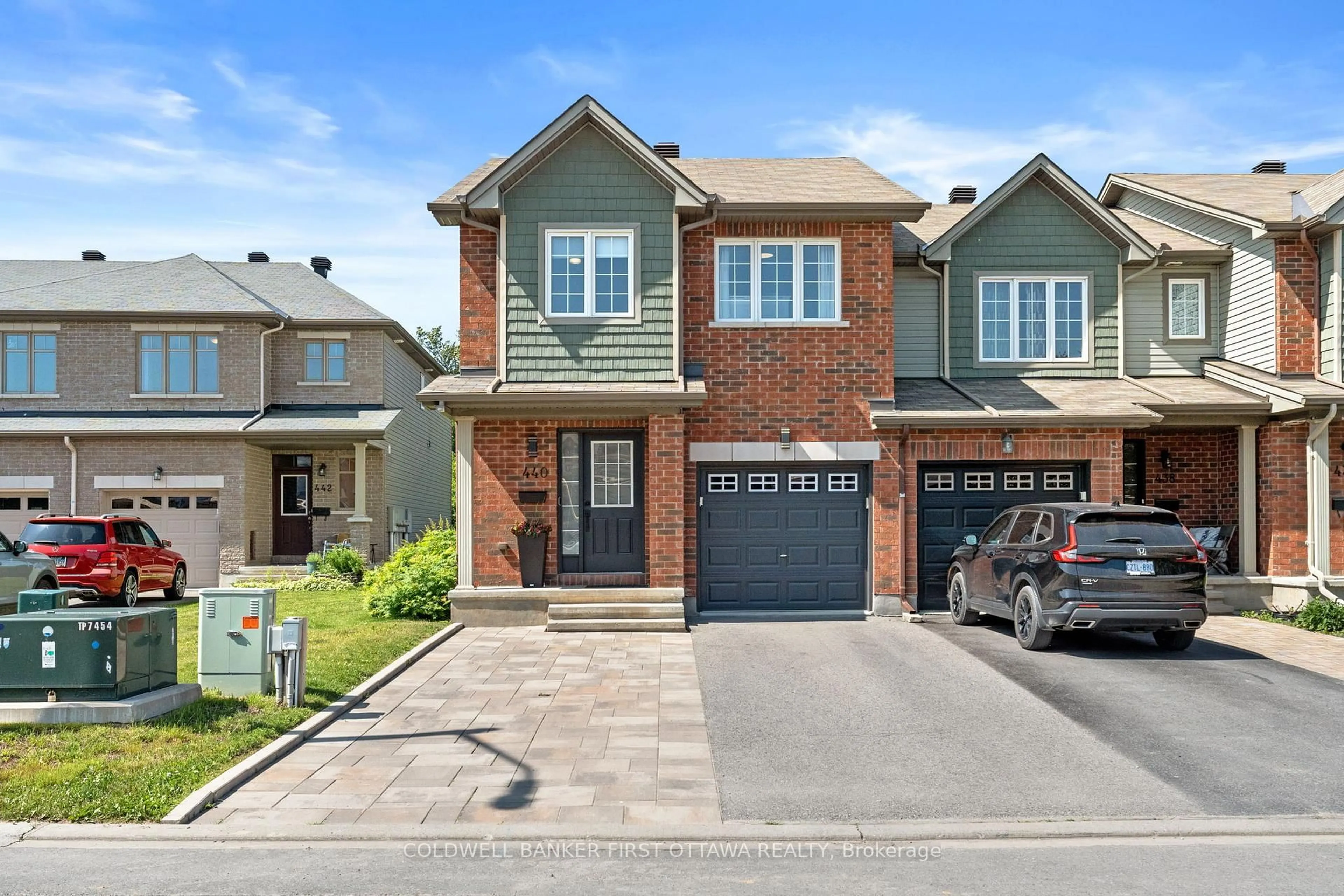 Home with brick exterior material, street for 440 Haresfield Crt, Ottawa Ontario K4M 0B6