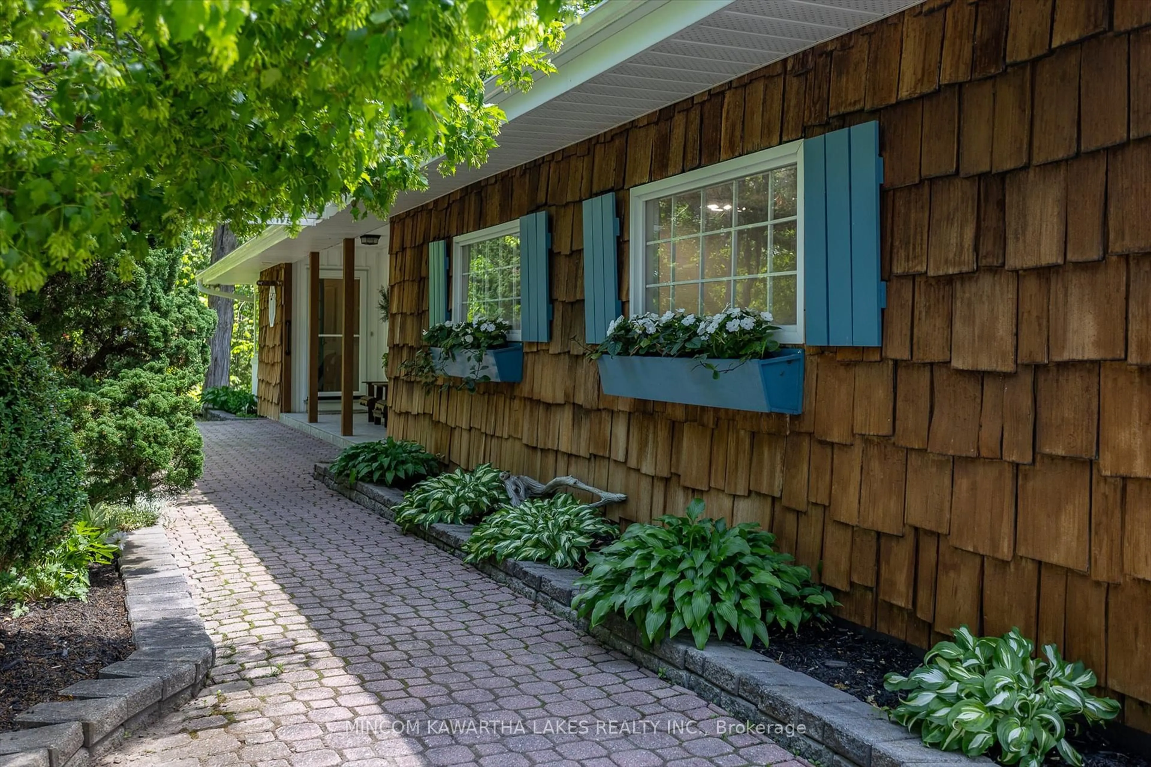 Patio, street for 1467 Sixth Line, Selwyn Ontario K9J 6X5
