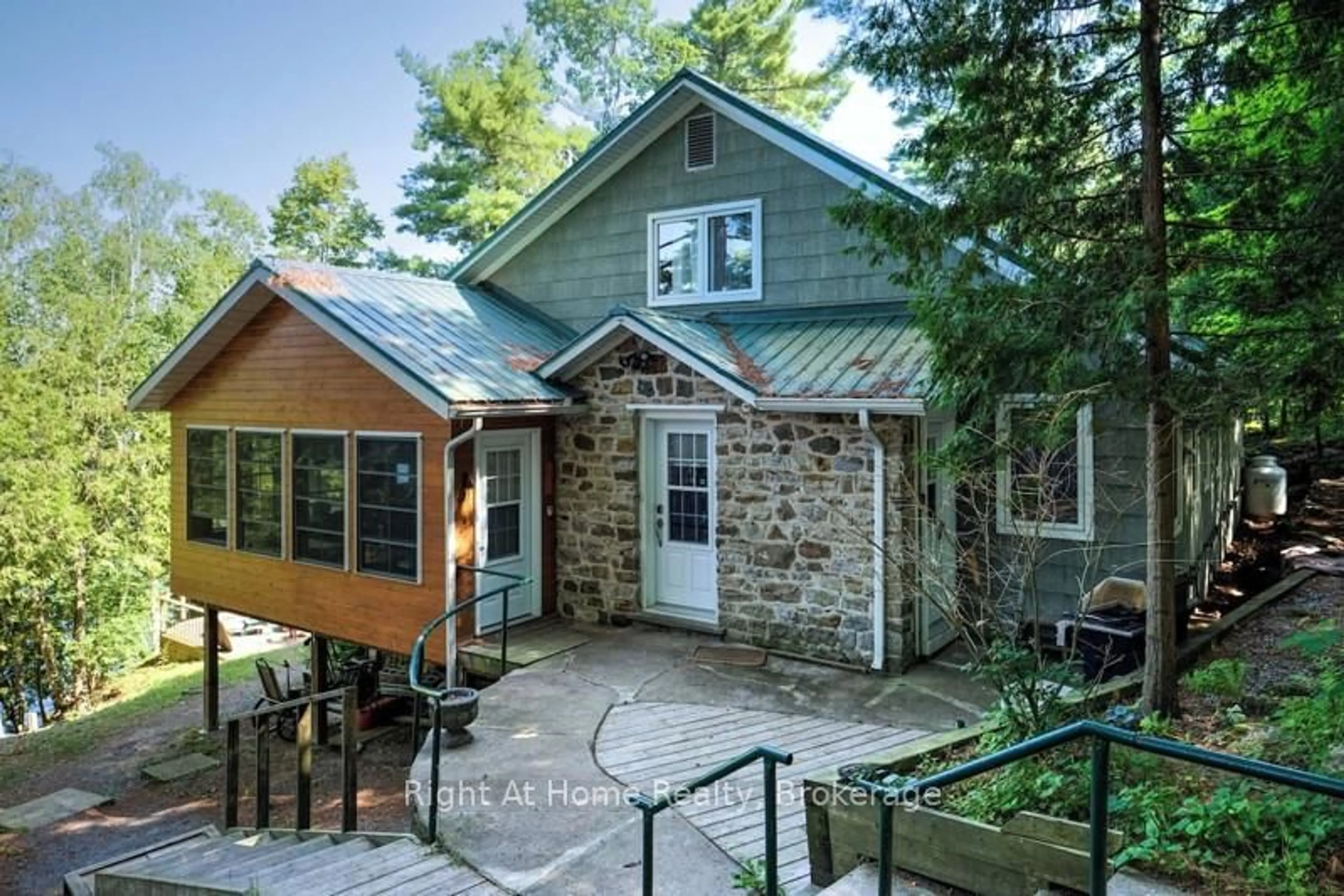Home with brick exterior material, unknown for 4352 R43 Rd, Rideau Lakes Ontario K0G 1V0
