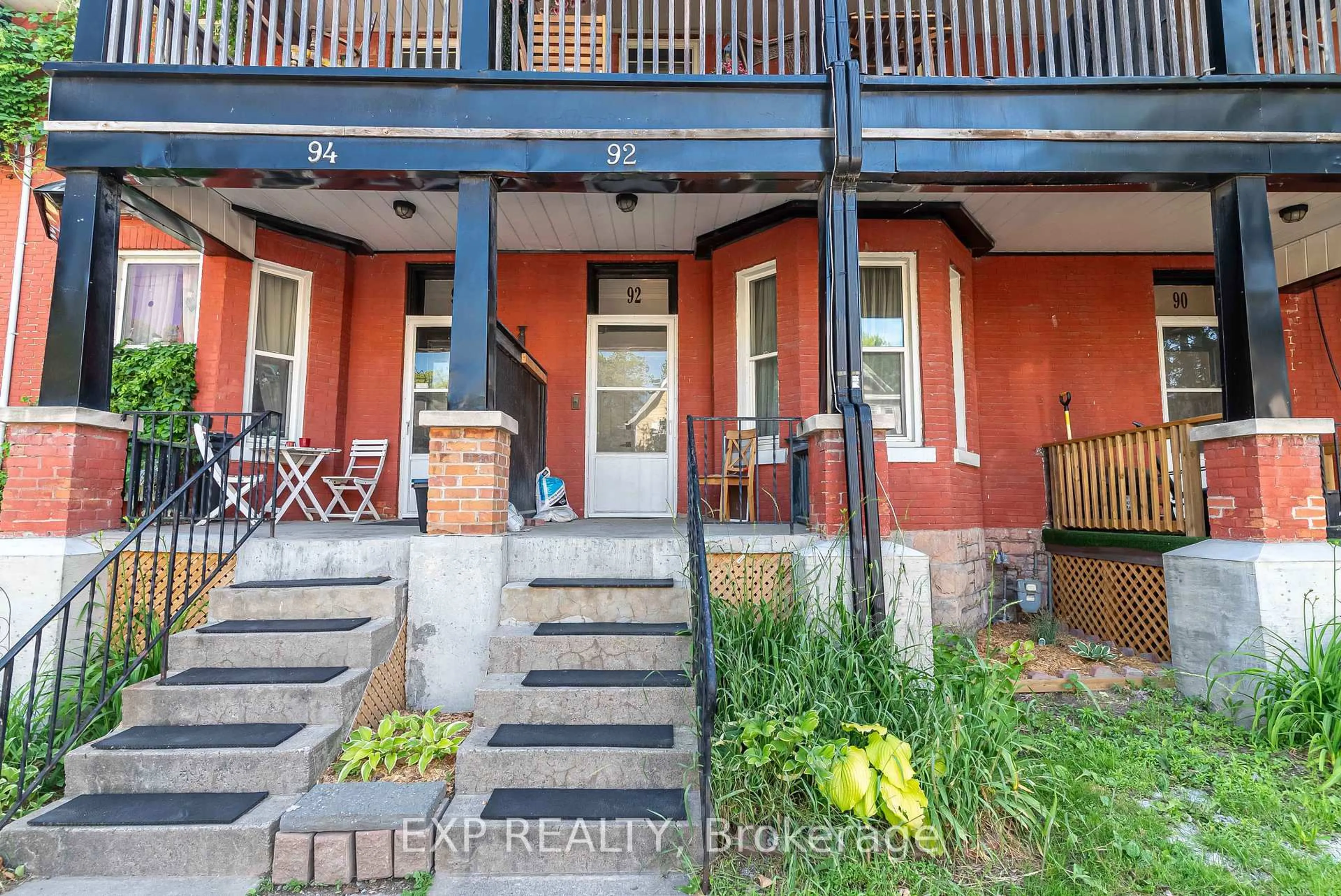 Patio, street for 92 Cambridge St, Ottawa Ontario K1R 7A7