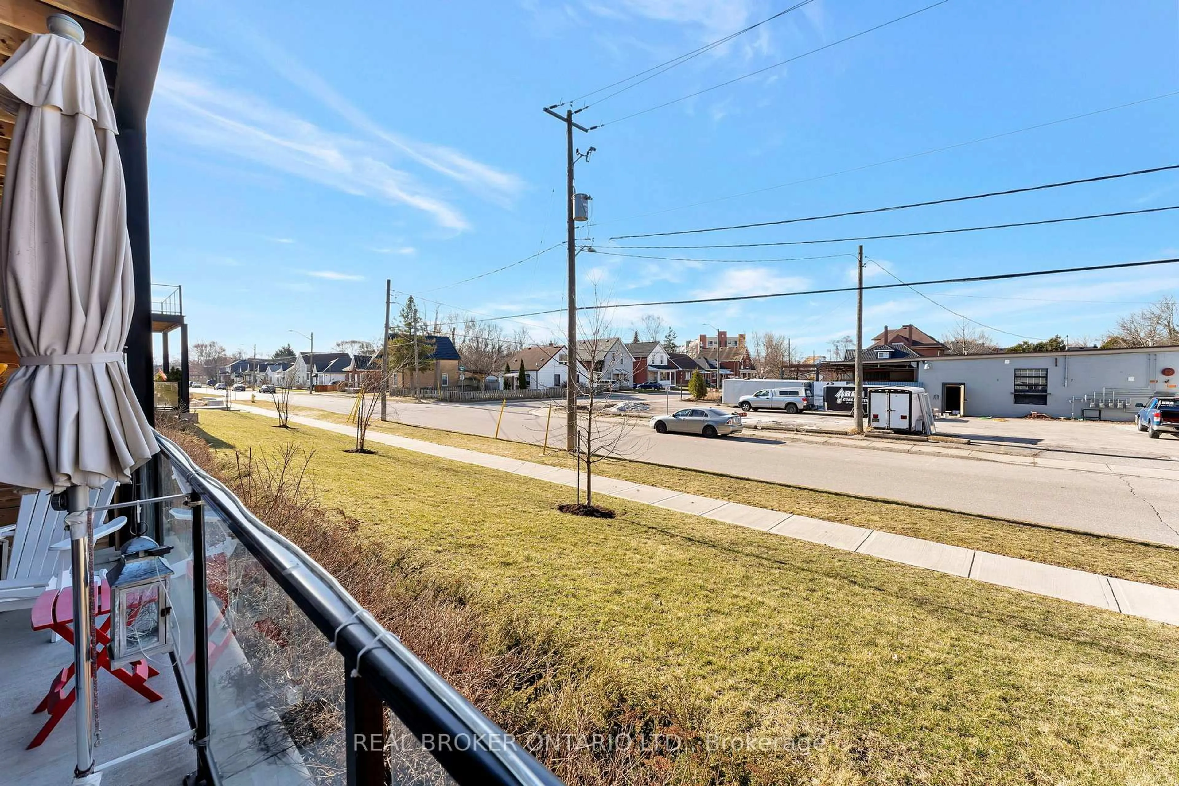 Patio, street for 85 Morrell St #117, Brantford Ontario N3T 4J6